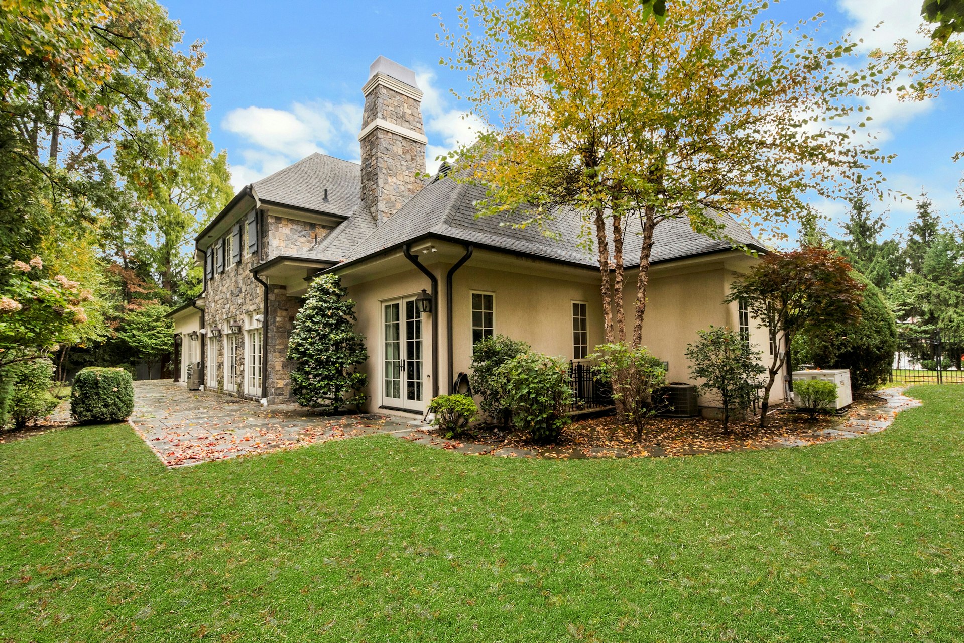  74 Roberts Road, Englewood Cliffs, NJ 07632 - 物件實景