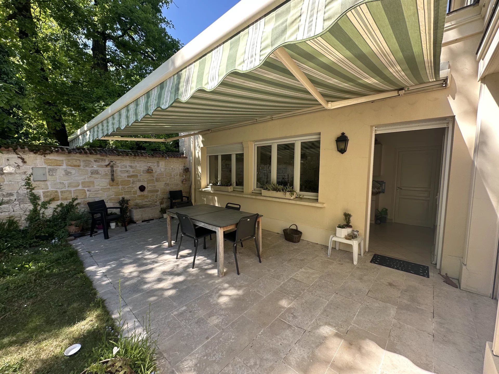 Le Vésinet, Île-de-France, 78110, FR, 5 Bedrooms Bedrooms, ,Residential,For Sale,1994336