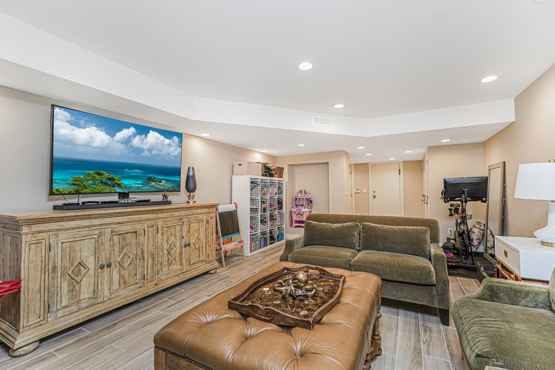 Staten Island, New York, 10304, United States, 4 Bedrooms Bedrooms, ,4 BathroomsBathrooms,Residential,For Sale,1949787