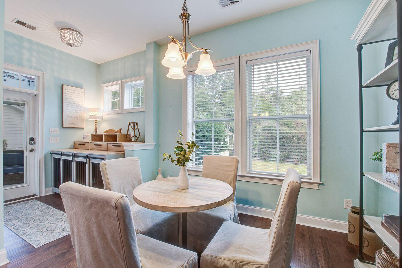 Mount Pleasant, South Carolina, 29466, United States, 4 Bedrooms Bedrooms, ,3 BathroomsBathrooms,Residential,For Sale,1966784