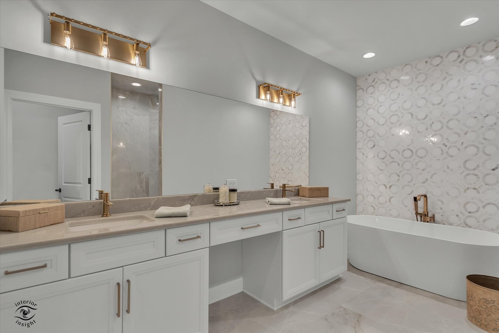 Frankfort, Illinois, 60423, United States, 2 Bedrooms Bedrooms, ,2 BathroomsBathrooms,Residential,For Sale,1977047