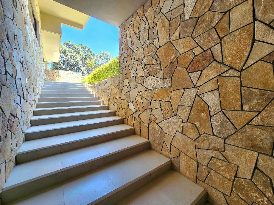 Valle de Bravo, Estado de México, 51200, Mexico, 4 Bedrooms Bedrooms, ,5 BathroomsBathrooms,Residential,For Sale,1917962