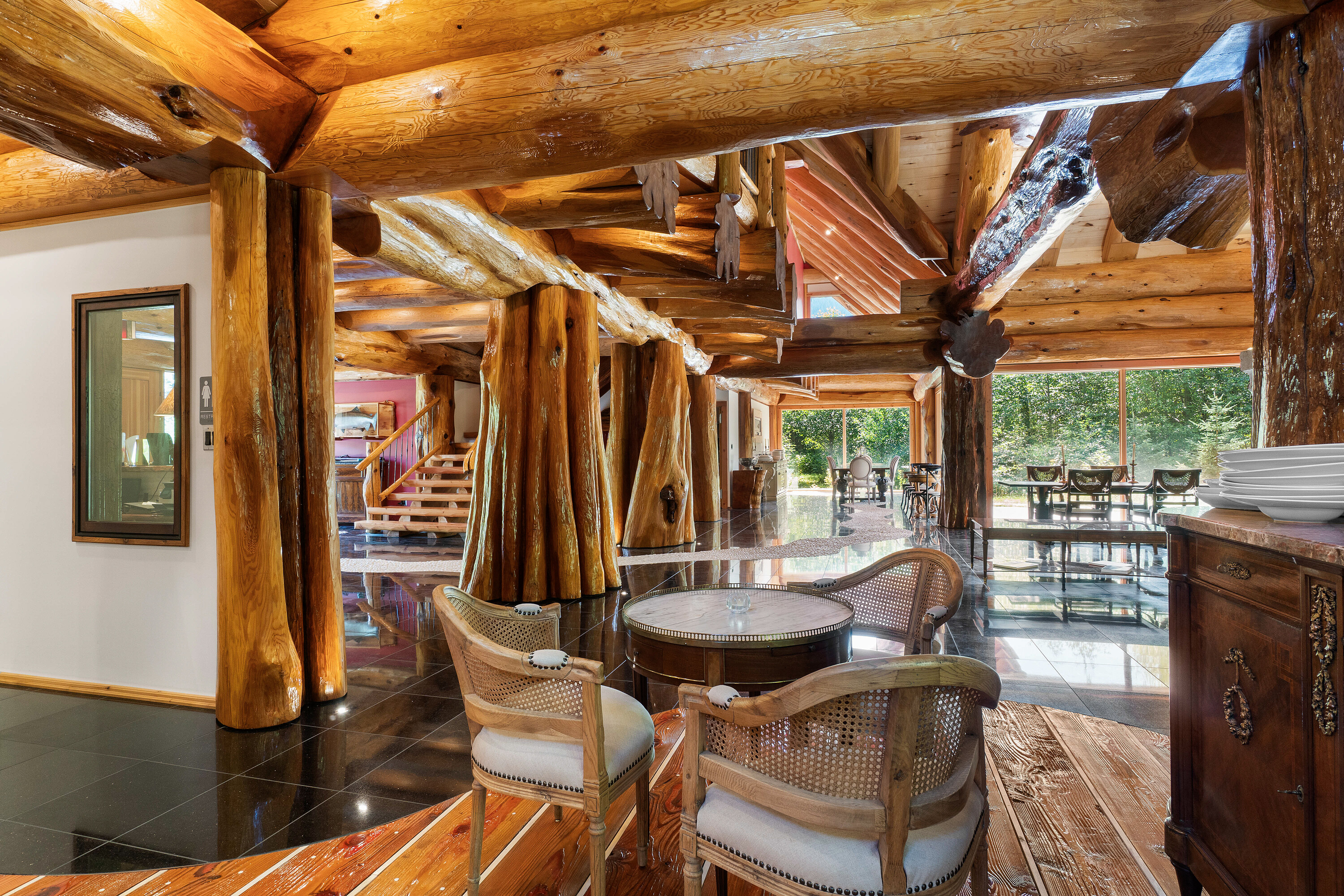  Palatial Riverfront Retreat - 物件實景