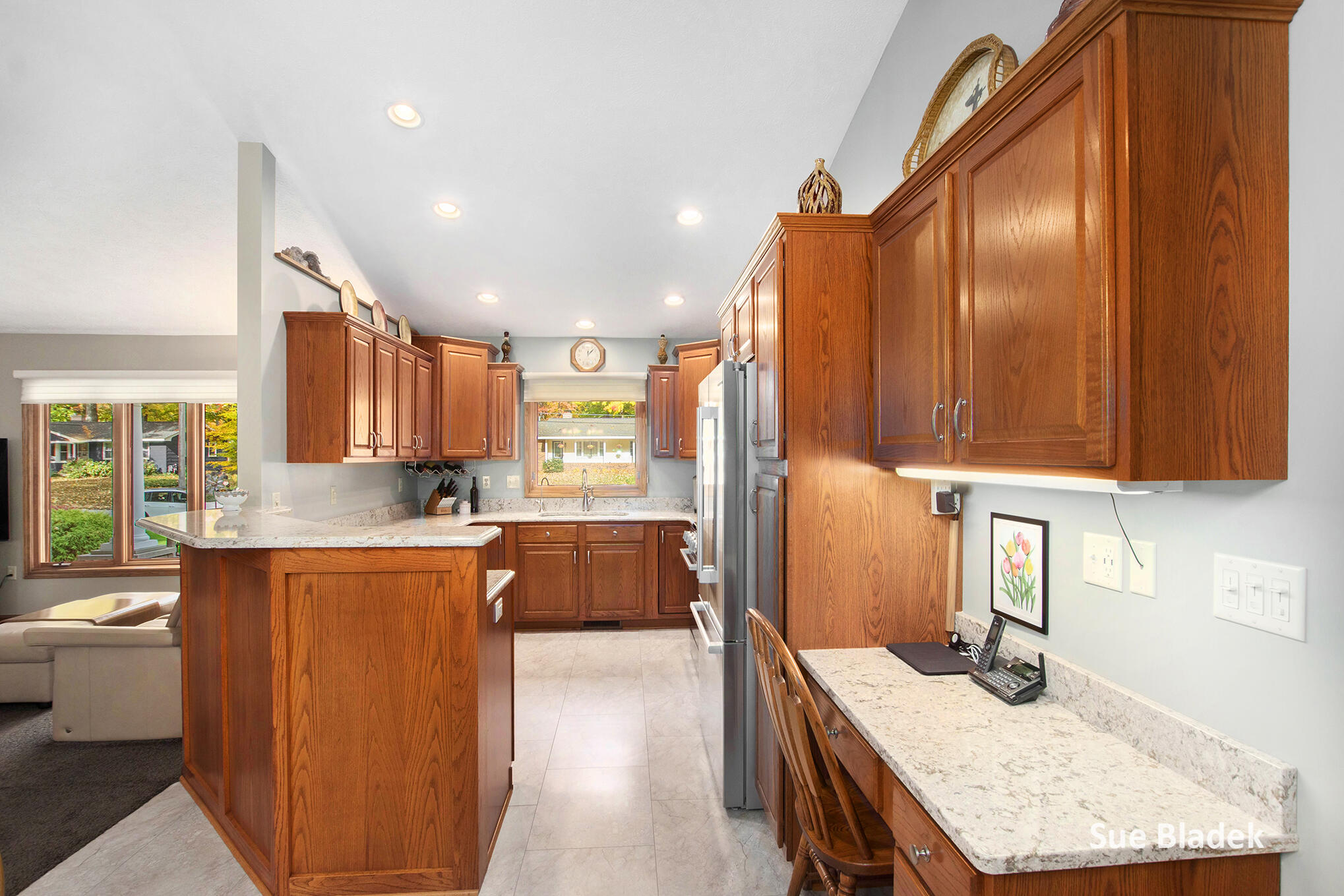 Holland, Michigan, 49424, United States, 3 Bedrooms Bedrooms, ,3 BathroomsBathrooms,Residential,For Sale,1989003