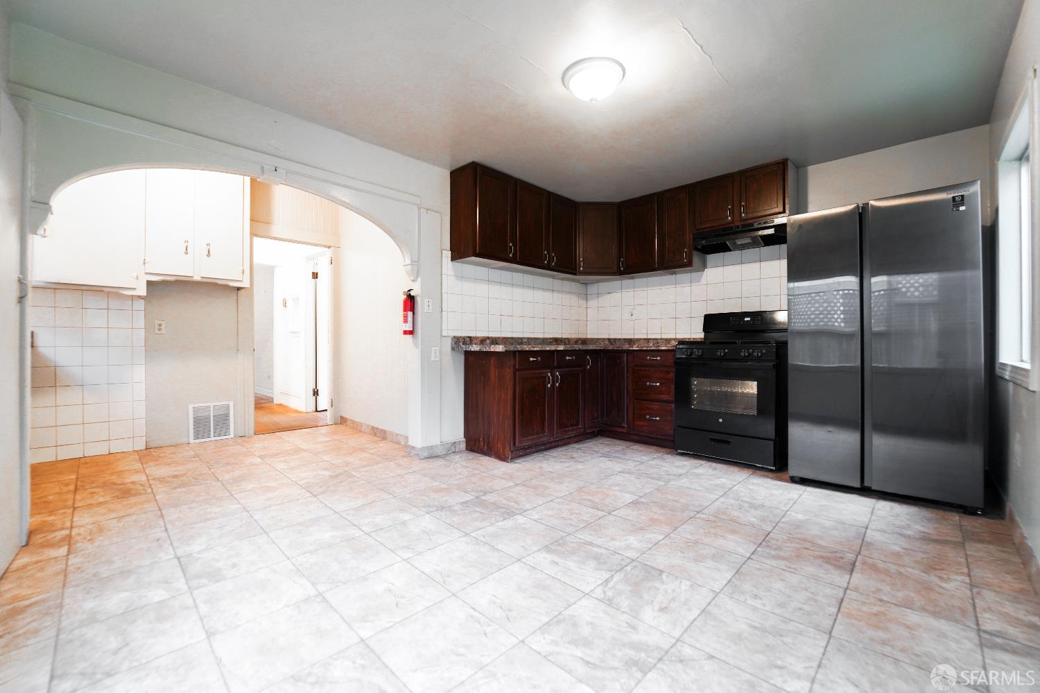 San Francisco, California, 94112, United States, 3 Bedrooms Bedrooms, ,1 BathroomBathrooms,Residential,For Sale,1988228