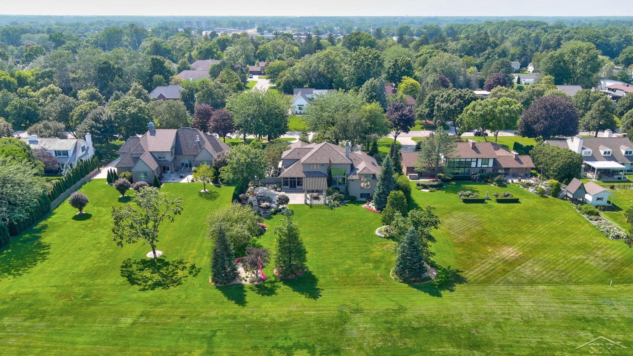 210 Golfview, Saginaw, Michigan, 48638, United States, 4 Bedrooms Bedrooms, ,6 BathroomsBathrooms,Residential,For Sale,210 Golfview,1320030