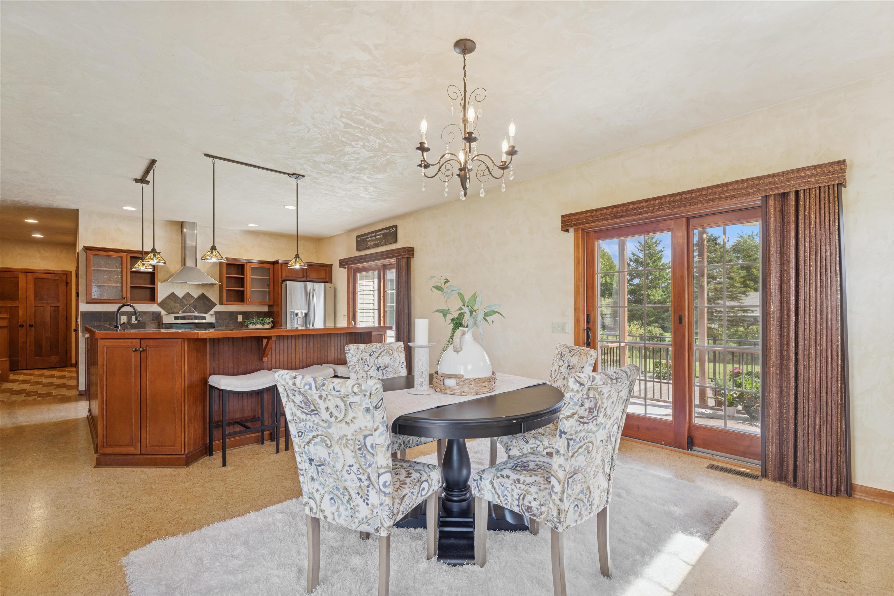 APPLETON, Wisconsin, 54913, United States, 4 Bedrooms Bedrooms, ,4 BathroomsBathrooms,Residential,For Sale,1942240