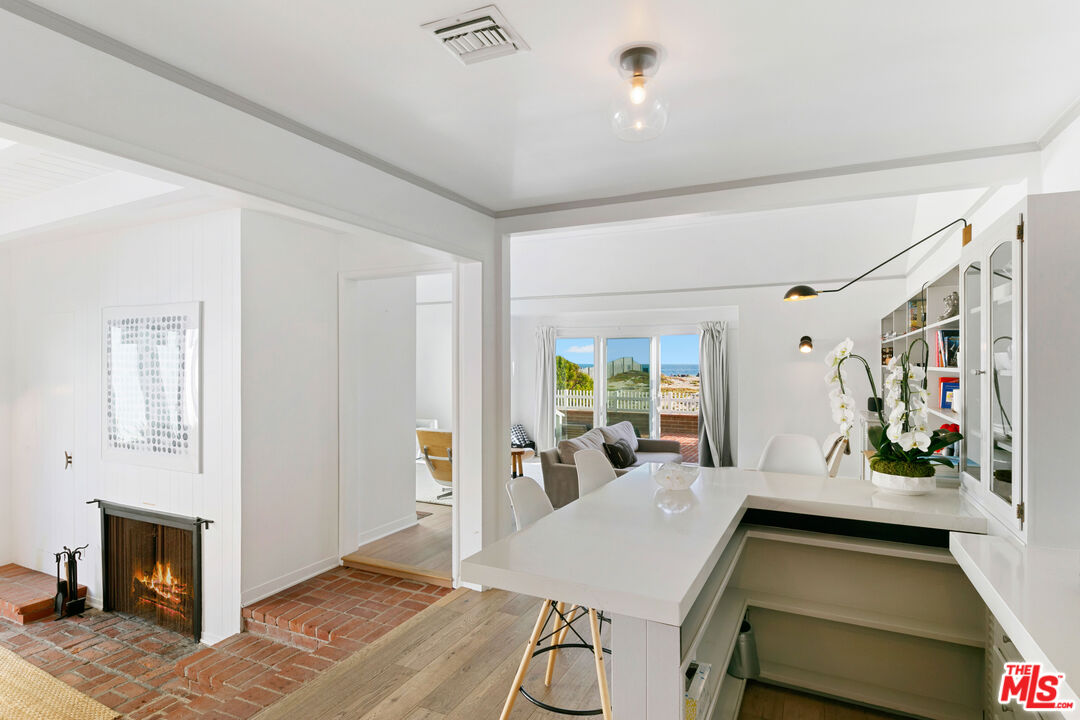 Malibu, California, 90265, United States, 4 Bedrooms Bedrooms, ,4 BathroomsBathrooms,Residential,For Sale,1840661