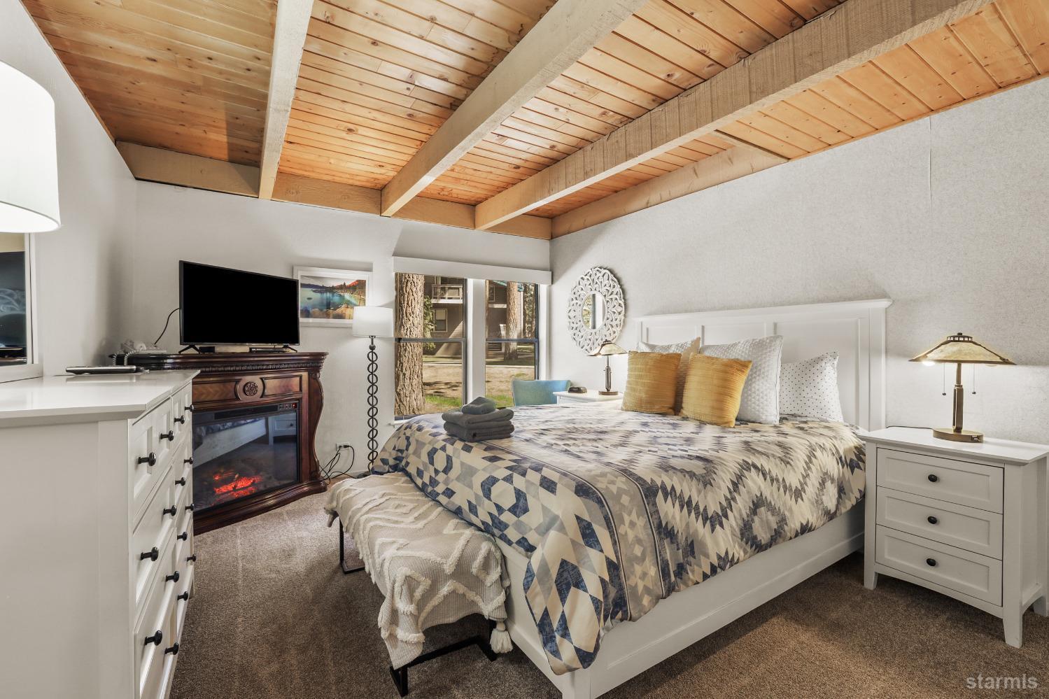 South Lake Tahoe, California, 96150, United States, 2 Bedrooms Bedrooms, ,2 BathroomsBathrooms,Residential,For Sale,1793546