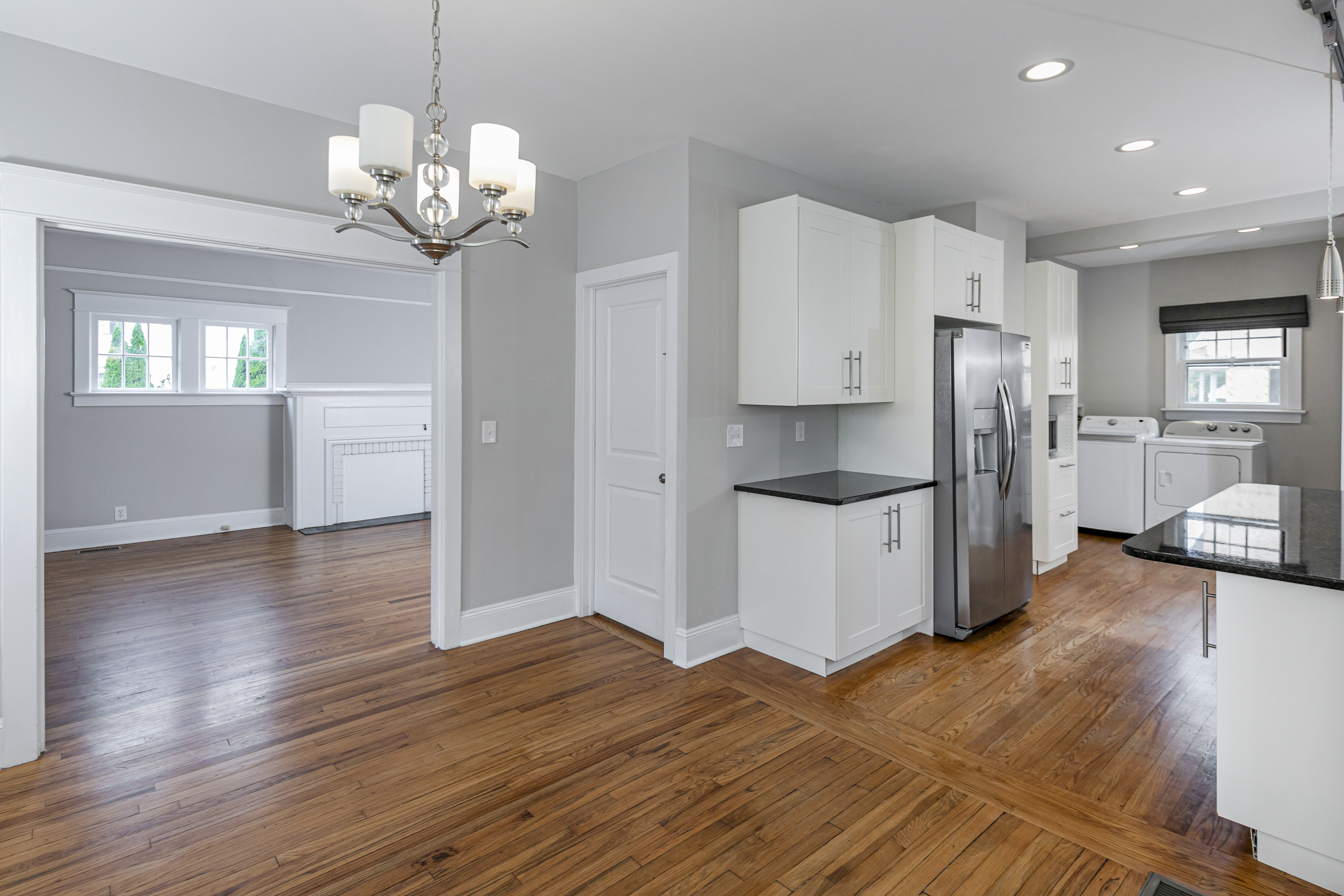 Pretty Porch, Polished Wood Floors, Prime Princeton Location - 物件實景