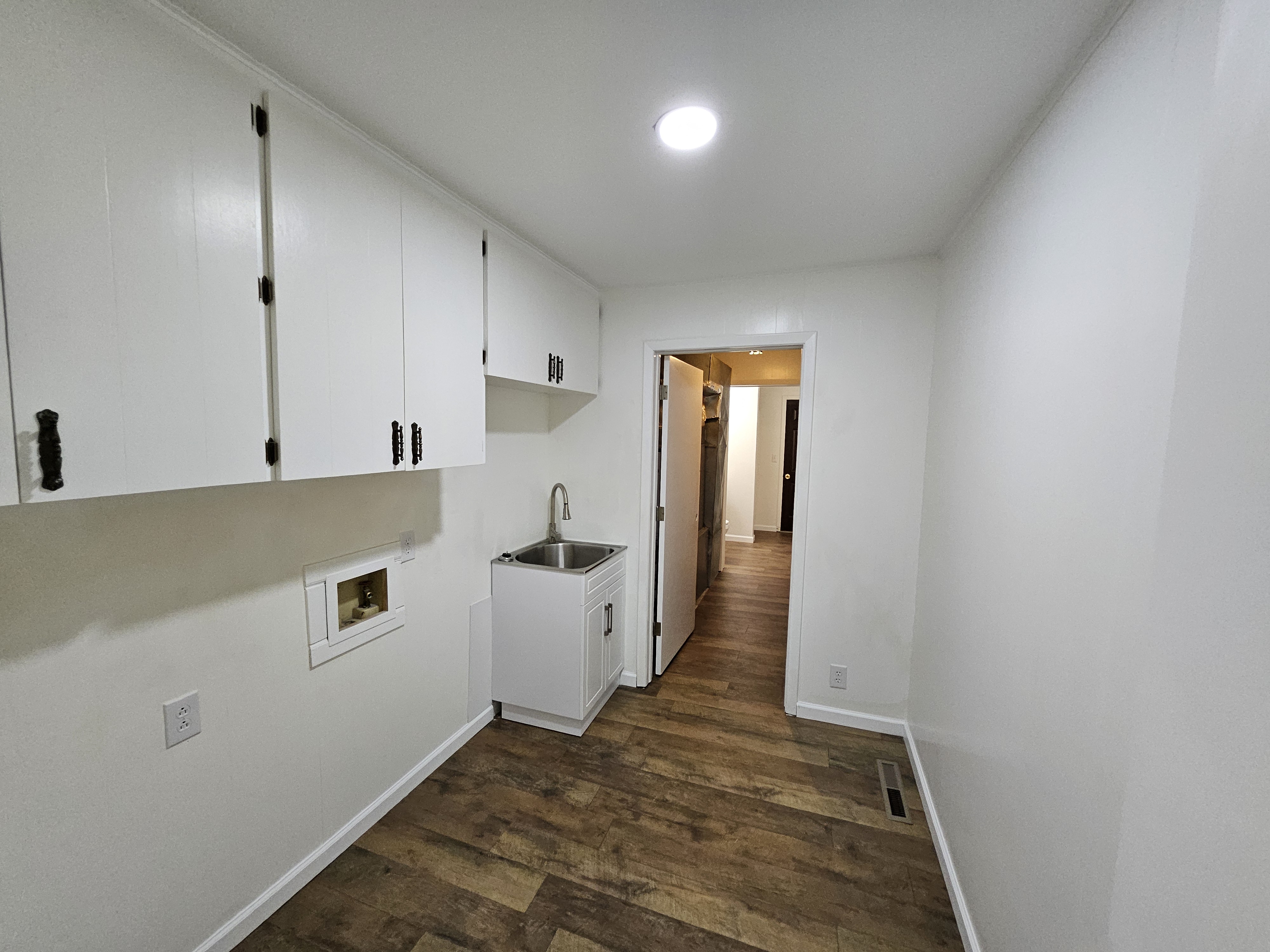 Monett, Missouri, 65708, United States, 4 Bedrooms Bedrooms, ,4 BathroomsBathrooms,Residential,For Sale,1998784