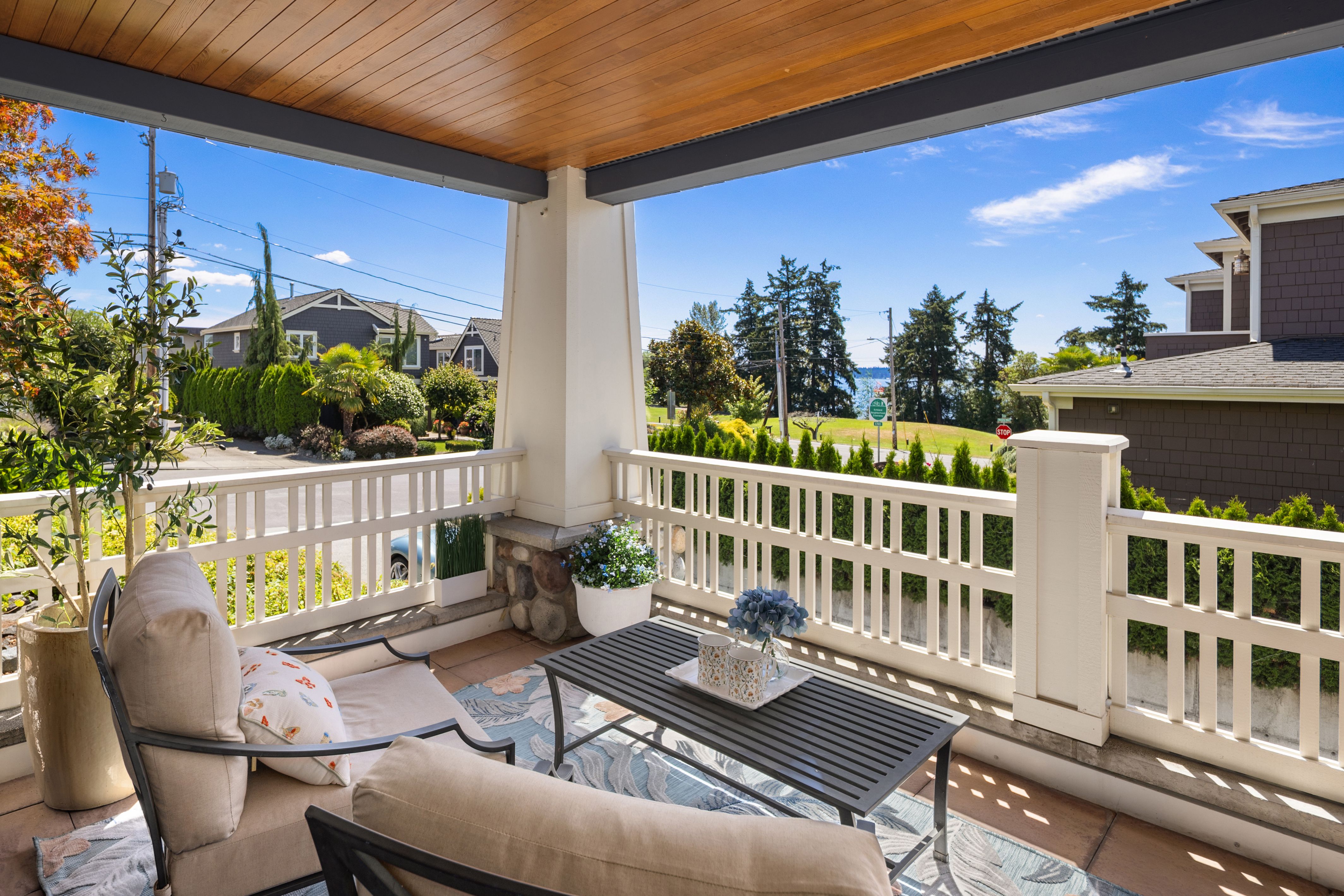  421 2nd St W, Kirkland, WA 98033 - 物件實景