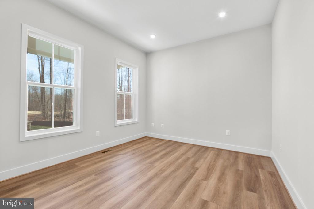 Nokesville, Virginia, 20181, United States, 4 Bedrooms Bedrooms, ,4 BathroomsBathrooms,Residential,For Sale,1850320