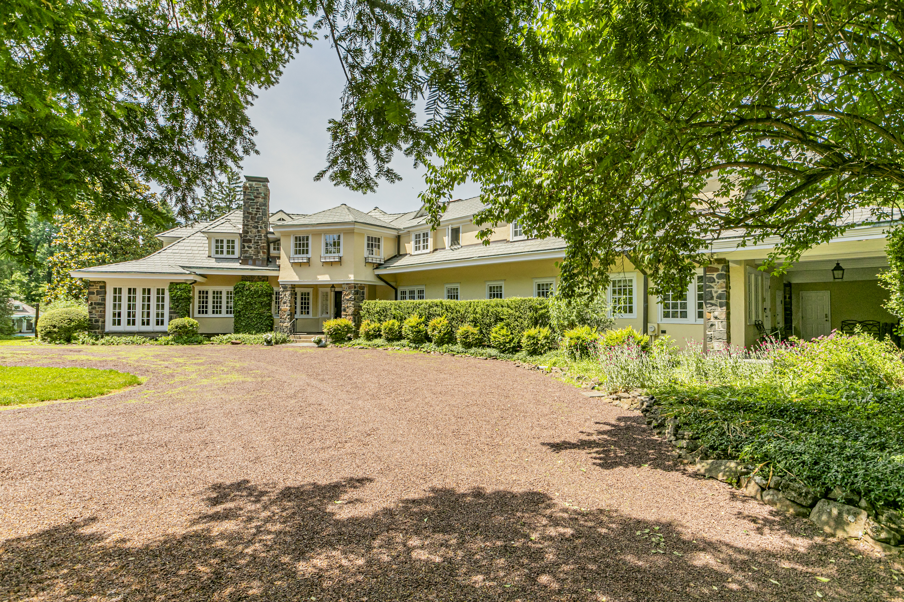  Sprawling Estate with a Rich History and Gorgeous Grounds - 物件實景