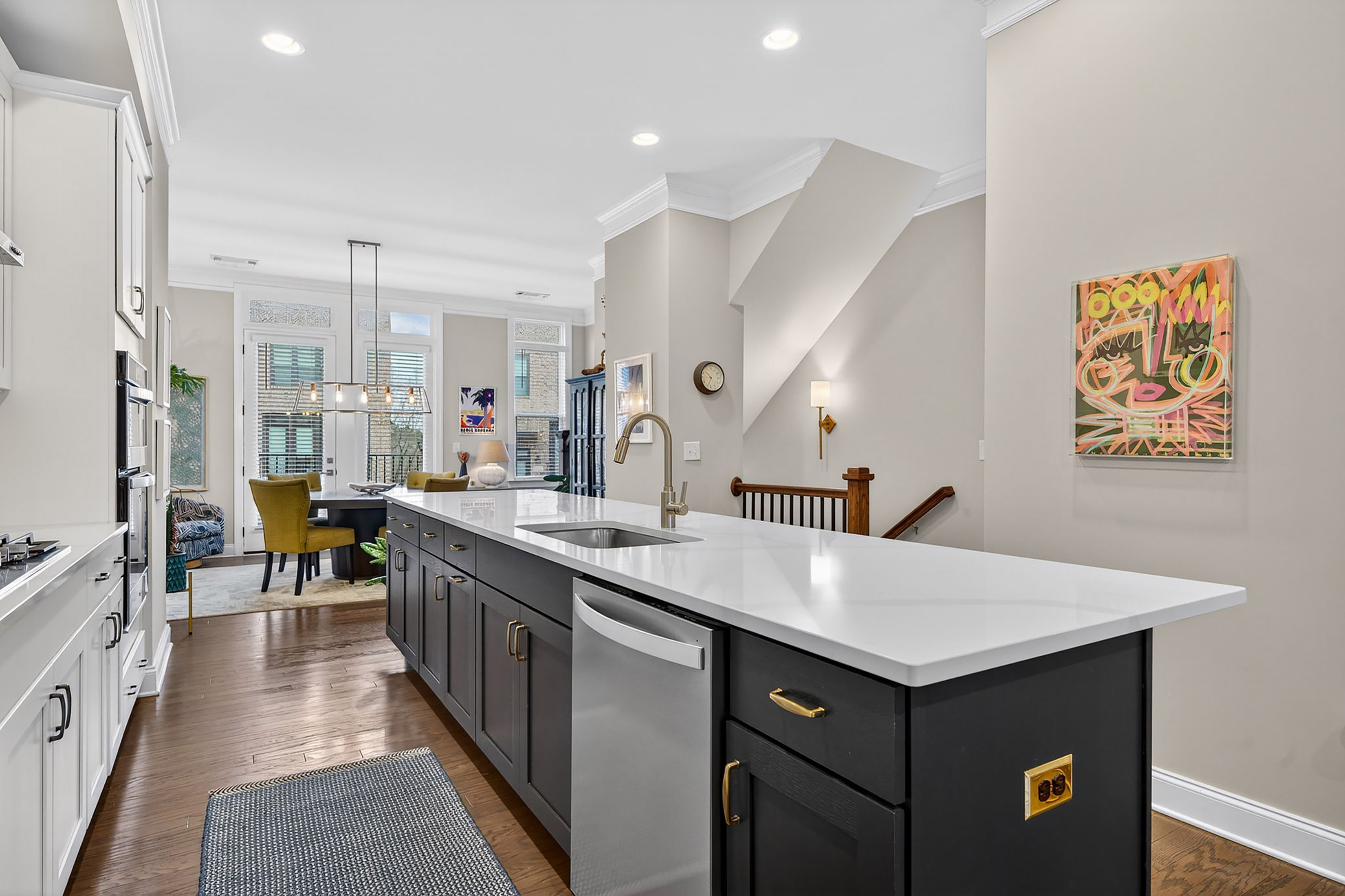  Stunning Three Bedroom Townhome in Convenient Boutique Community - 物件實景
