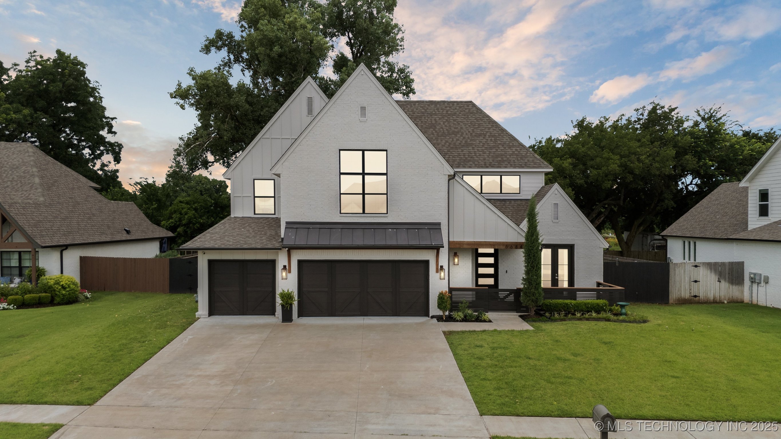Bixby, Oklahoma, 74008, United States, 4 Bedrooms Bedrooms, ,4 BathroomsBathrooms,Residential,For Sale,1885845