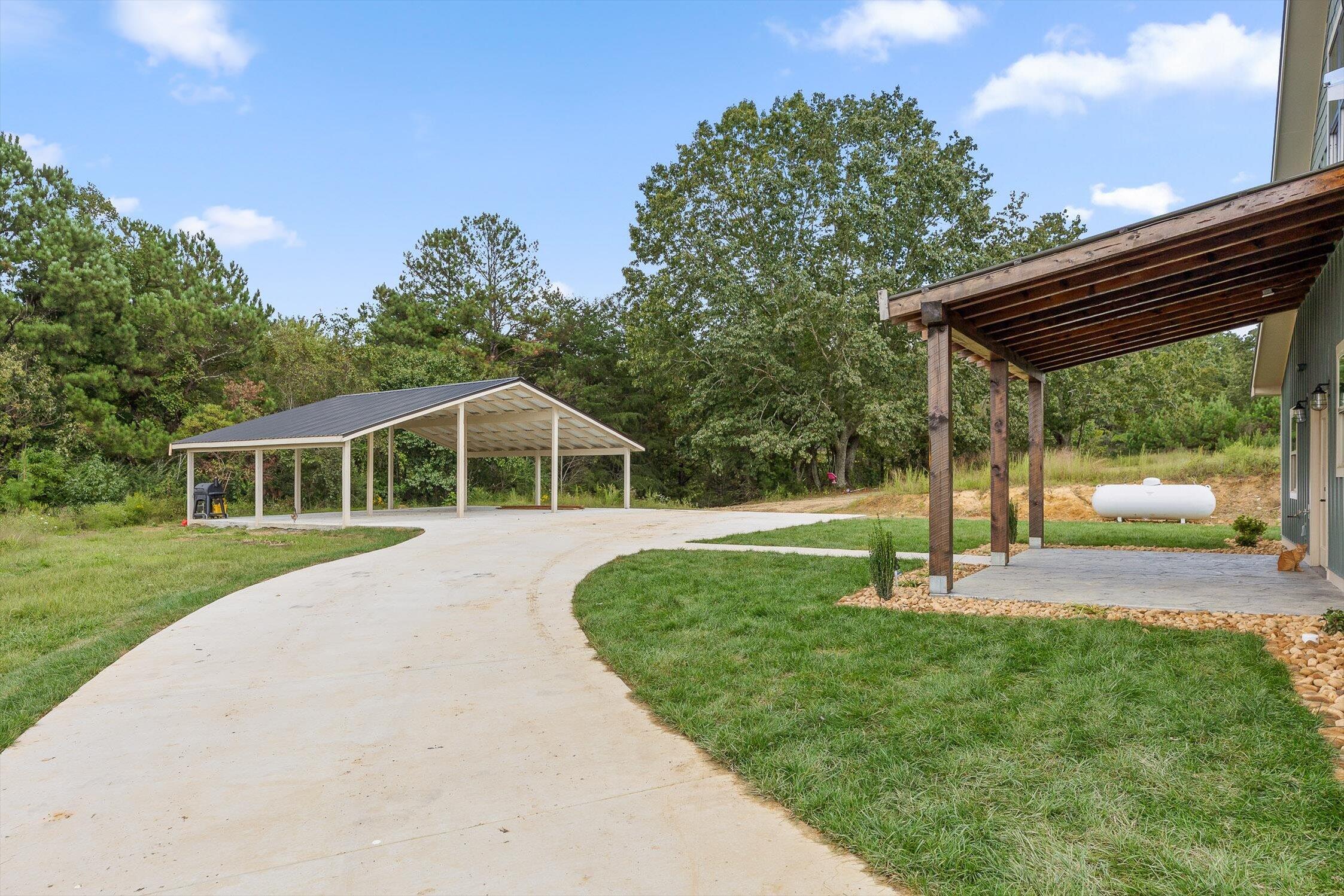 Higdon, Alabama, 35979, United States, 3 Bedrooms Bedrooms, ,2 BathroomsBathrooms,Residential,For Sale,1983057