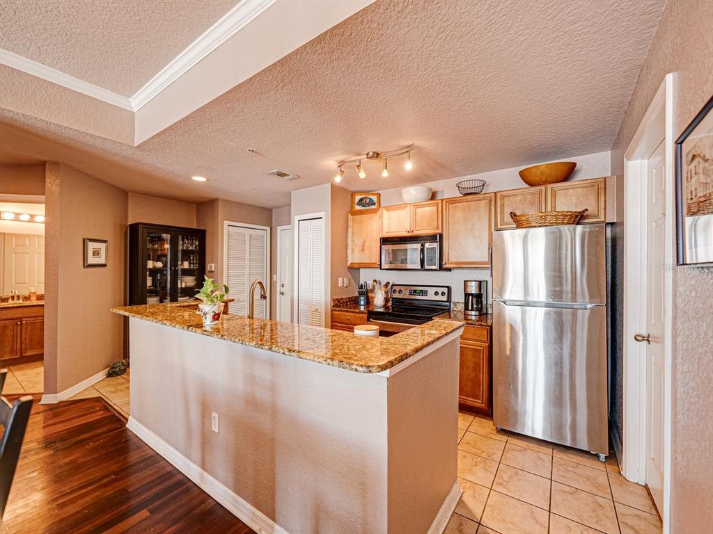 Tampa, Florida, 33602, United States, 2 Bedrooms Bedrooms, ,2 BathroomsBathrooms,Residential,For Sale,1745994