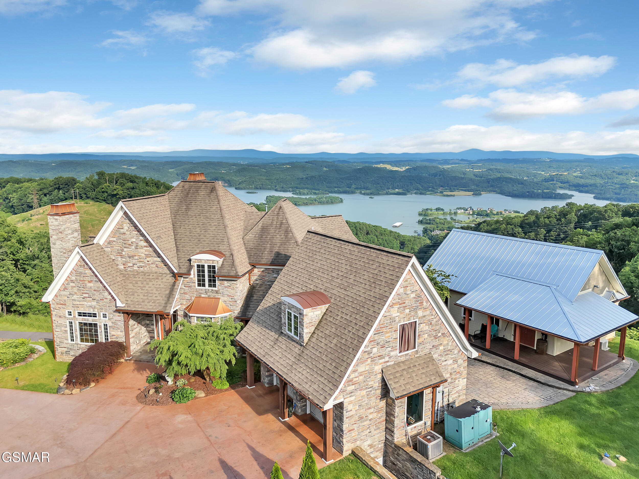 Mooresburg, Tennessee, 37811, United States, 3 Bedrooms Bedrooms, ,5 BathroomsBathrooms,Residential,For Sale,1974875