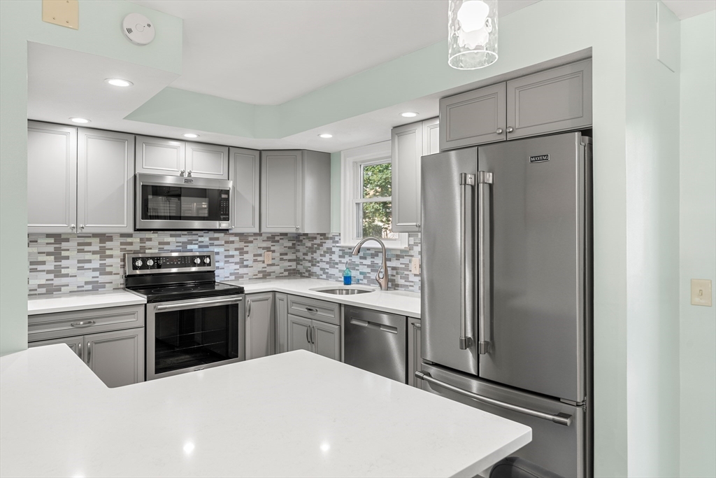 Salem, Massachusetts, 01970, United States, 3 Bedrooms Bedrooms, ,3 BathroomsBathrooms,Residential,For Sale,1913540