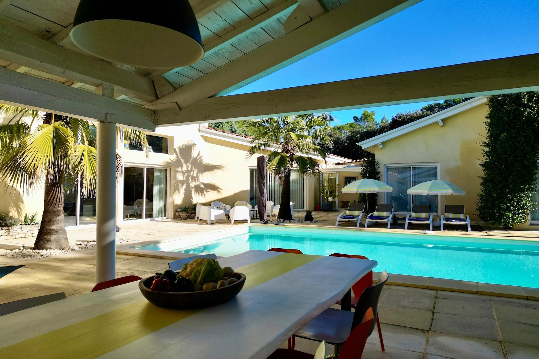  Renovated Contemporary California-Style Villa – Exceptional Features - 物件實景