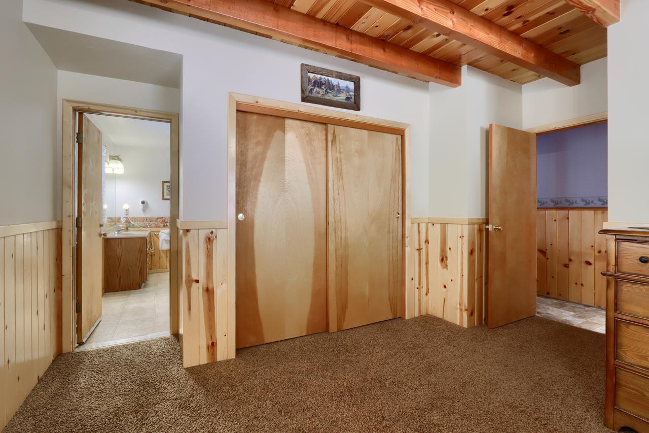 Yosemite, California, 95389, United States, 5 Bedrooms Bedrooms, ,4 BathroomsBathrooms,Residential,For Sale,2048159