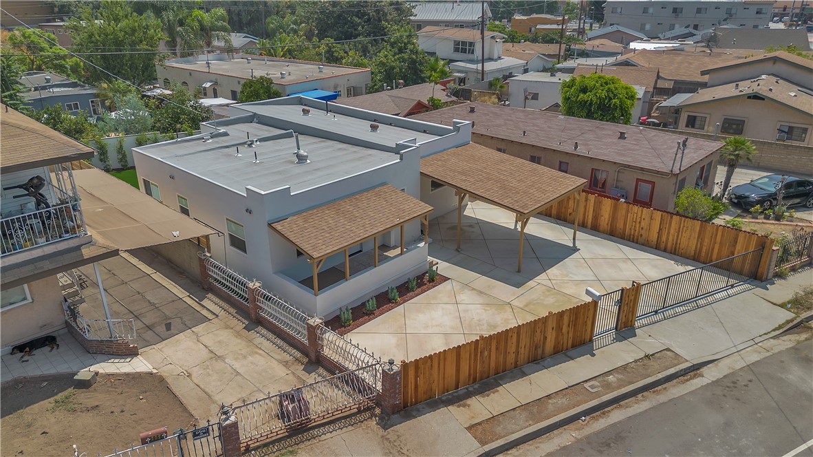 Los Angeles, California, 90032, United States, 4 Bedrooms Bedrooms, ,2 BathroomsBathrooms,Residential,For Sale,1916443