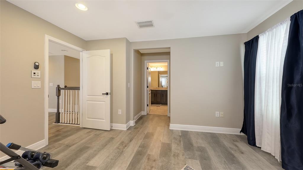Sarasota, Florida, 34243, United States, 5 Bedrooms Bedrooms, ,4 BathroomsBathrooms,Residential,For Sale,1927282