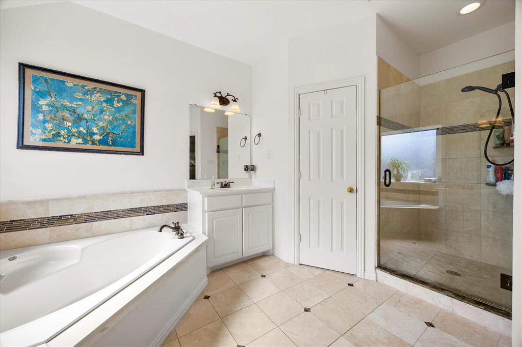 Rockwall, Texas, 75087, United States, 4 Bedrooms Bedrooms, ,3 BathroomsBathrooms,Residential,For Sale,1912069