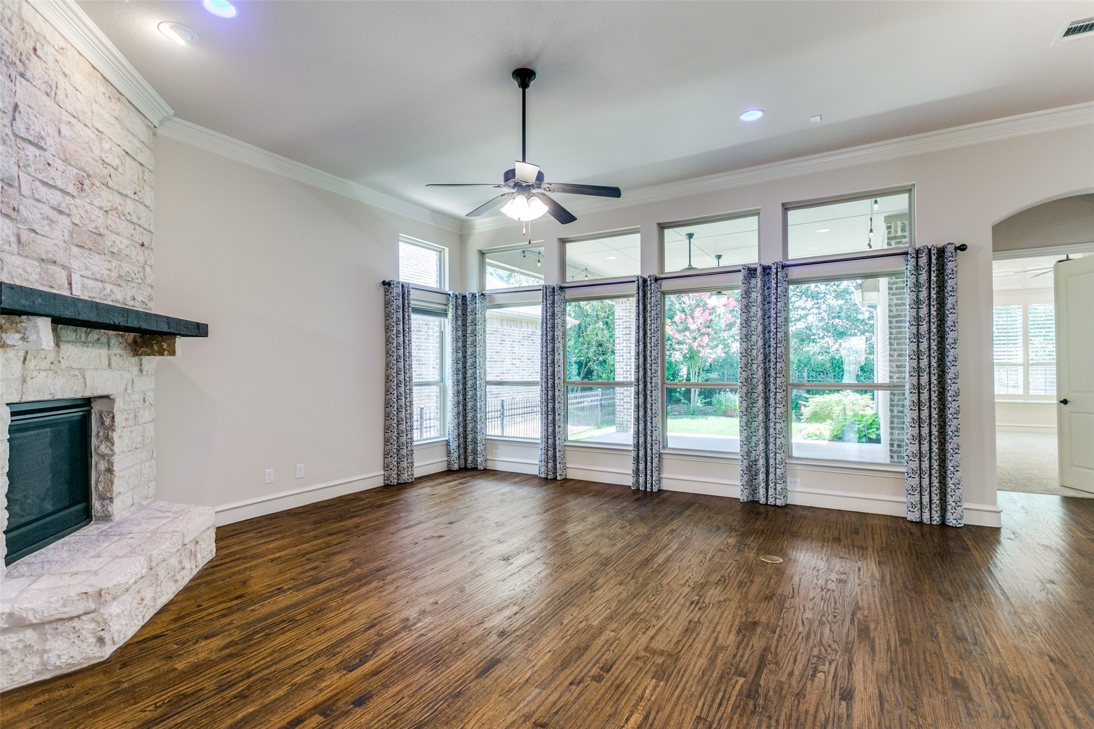 McKinney, Texas, 75070, United States, 3 Bedrooms Bedrooms, ,4 BathroomsBathrooms,Residential,For Sale,1804069