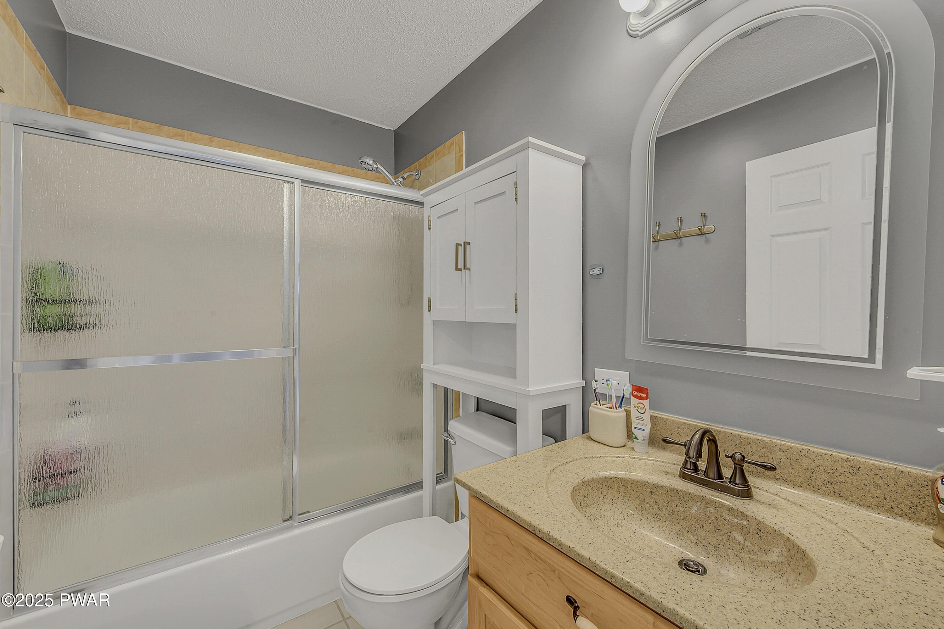 Moscow, Pennsylvania, 18444, United States, 4 Bedrooms Bedrooms, ,3 BathroomsBathrooms,Residential,For Sale,1987034