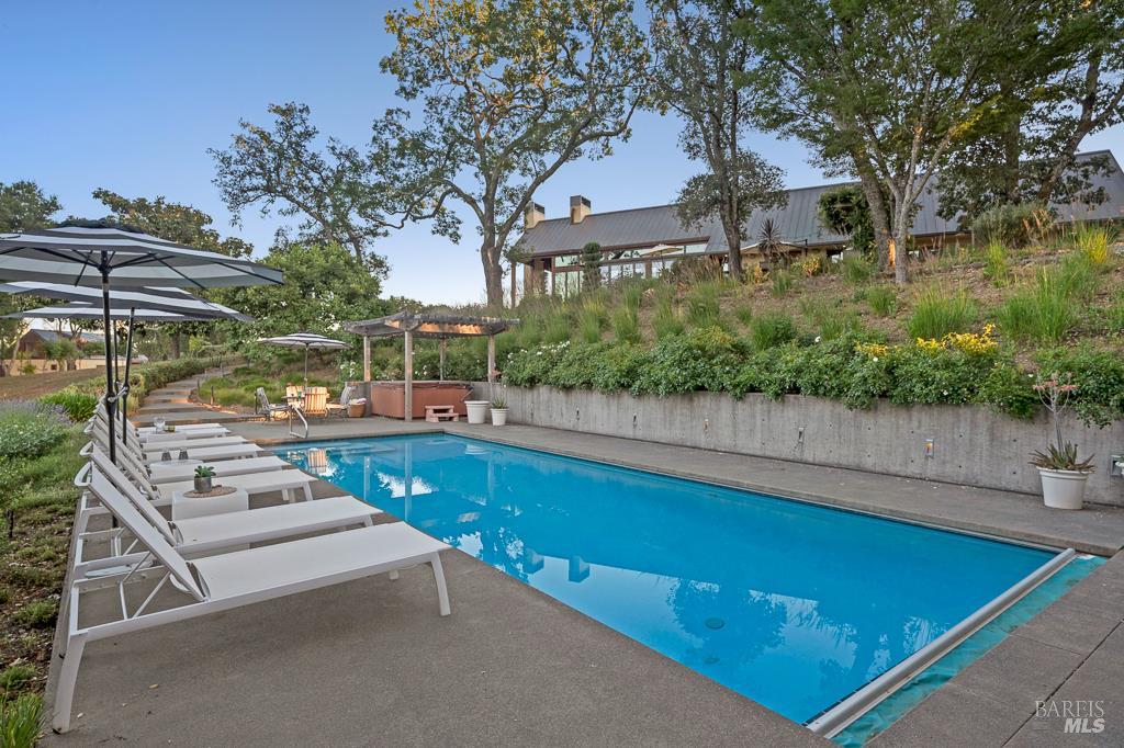 Healdsburg, California, 95448, United States, 3 Bedrooms Bedrooms, ,4 BathroomsBathrooms,Residential,For Sale,1866142