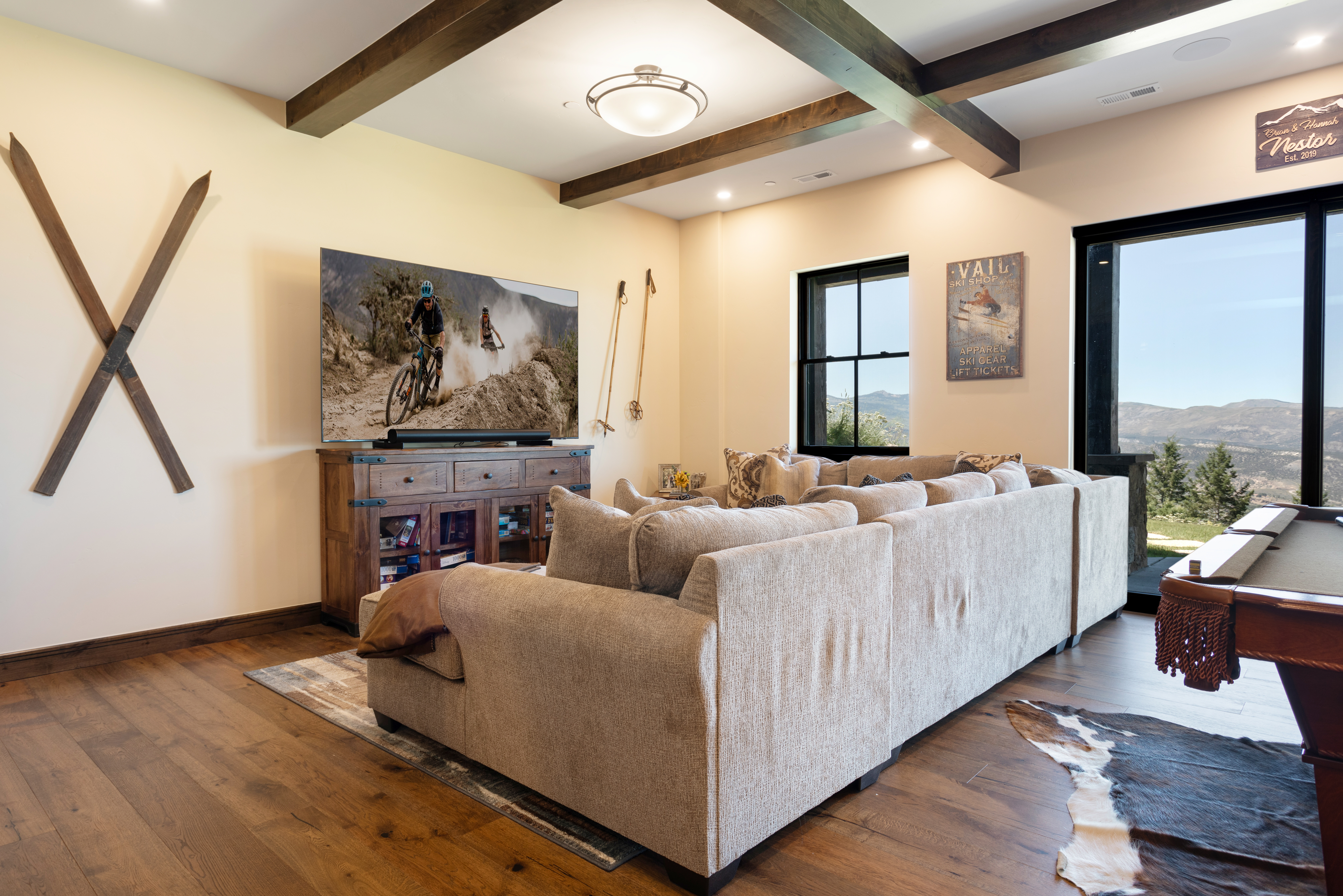  Timeless Mountain Architecture with Refined Craftsmanship - 物件實景
