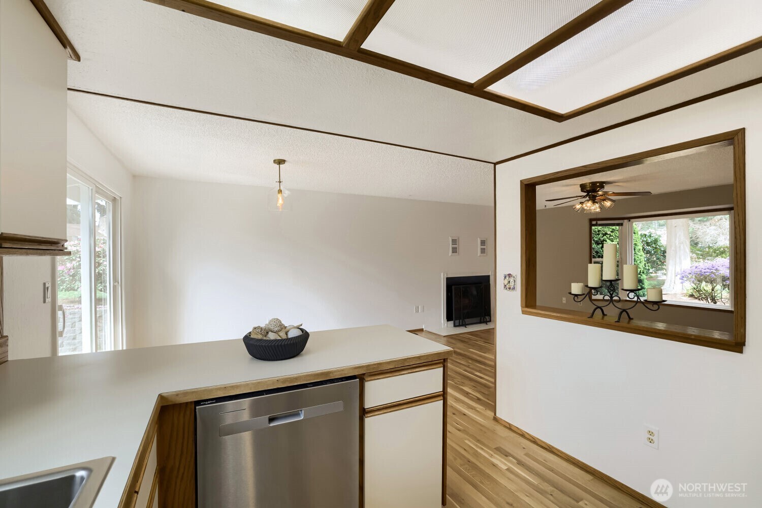 Everett, Washington, 98208, United States, 3 Bedrooms Bedrooms, ,1 BathroomBathrooms,Residential,For Sale,2036475