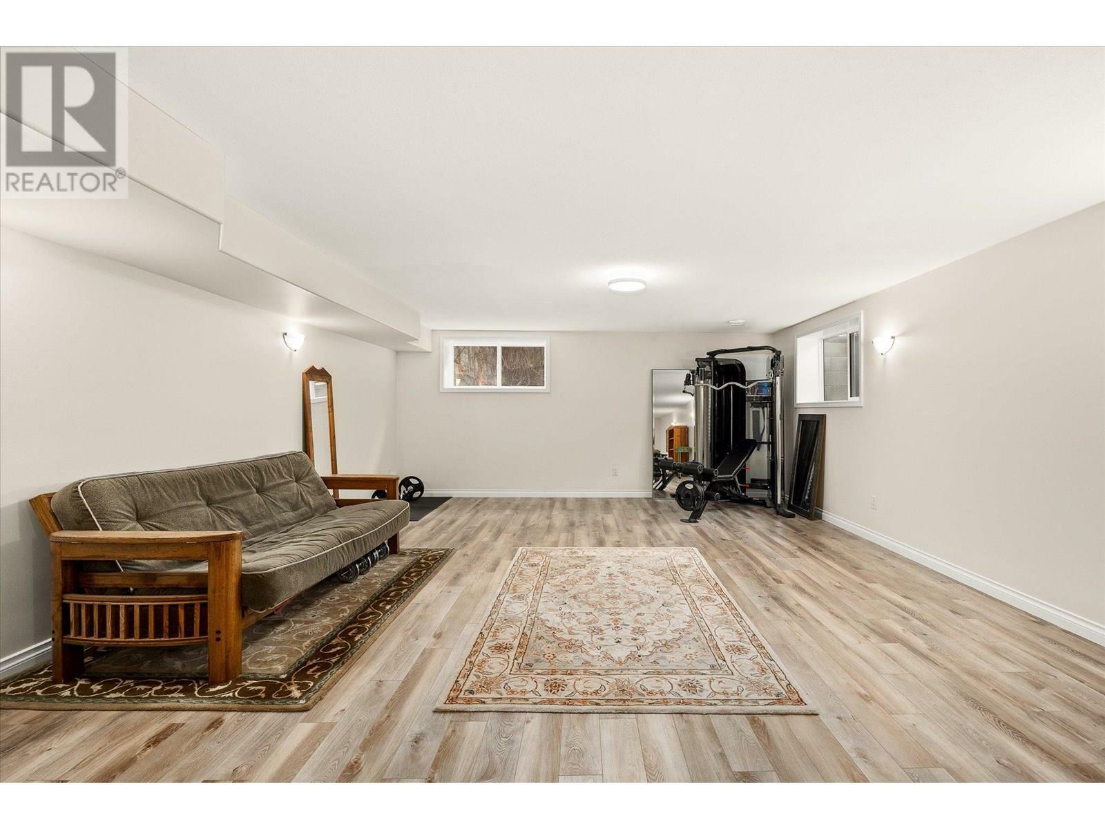 KELOWNA, British Columbia, V1W 4K9, CA, 4 Bedrooms Bedrooms, ,3 BathroomsBathrooms,Residential,For Sale,1865422