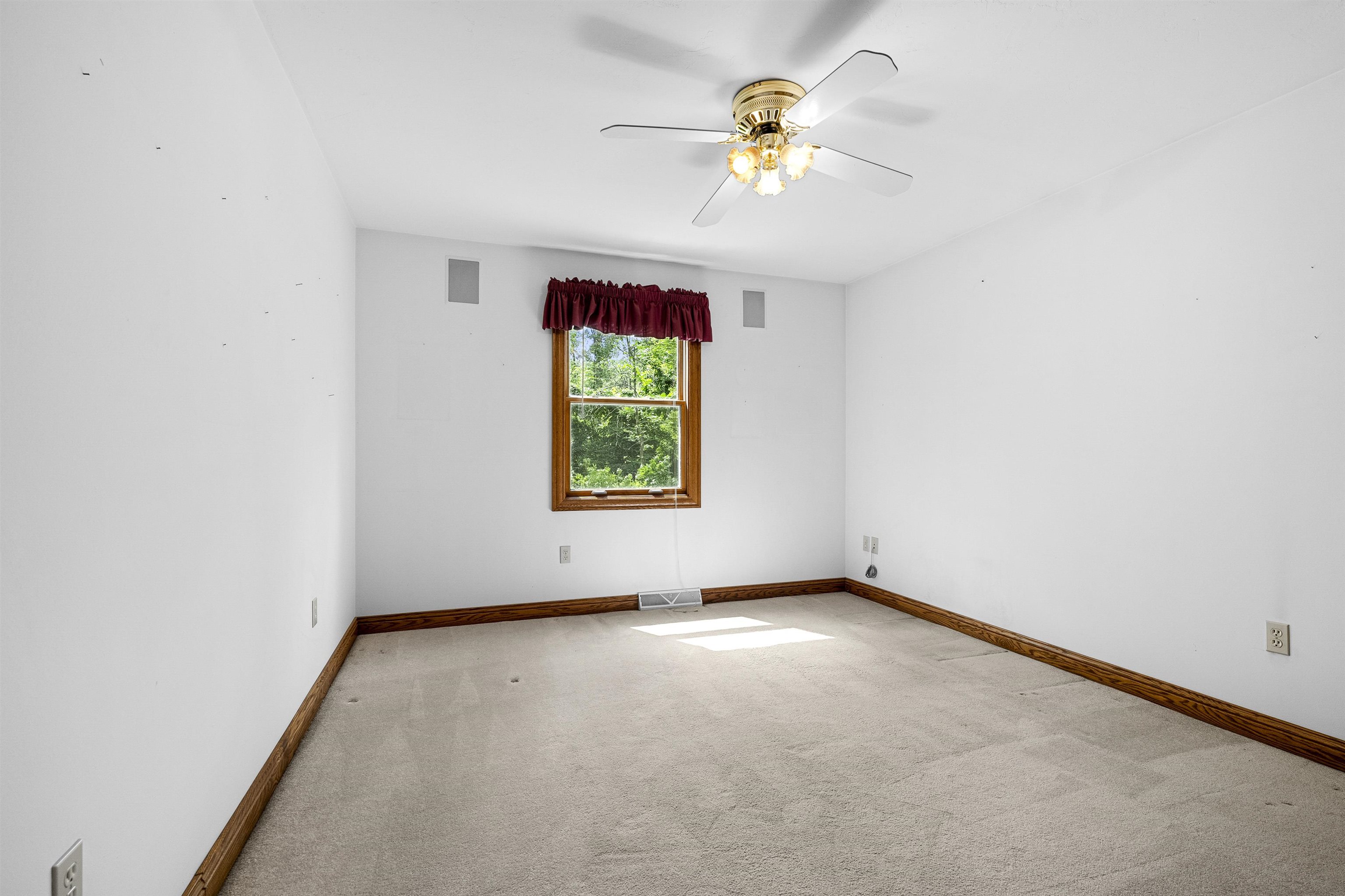 SUAMICO, Wisconsin, 54173, United States, 3 Bedrooms Bedrooms, ,4 BathroomsBathrooms,Residential,For Sale,1911099