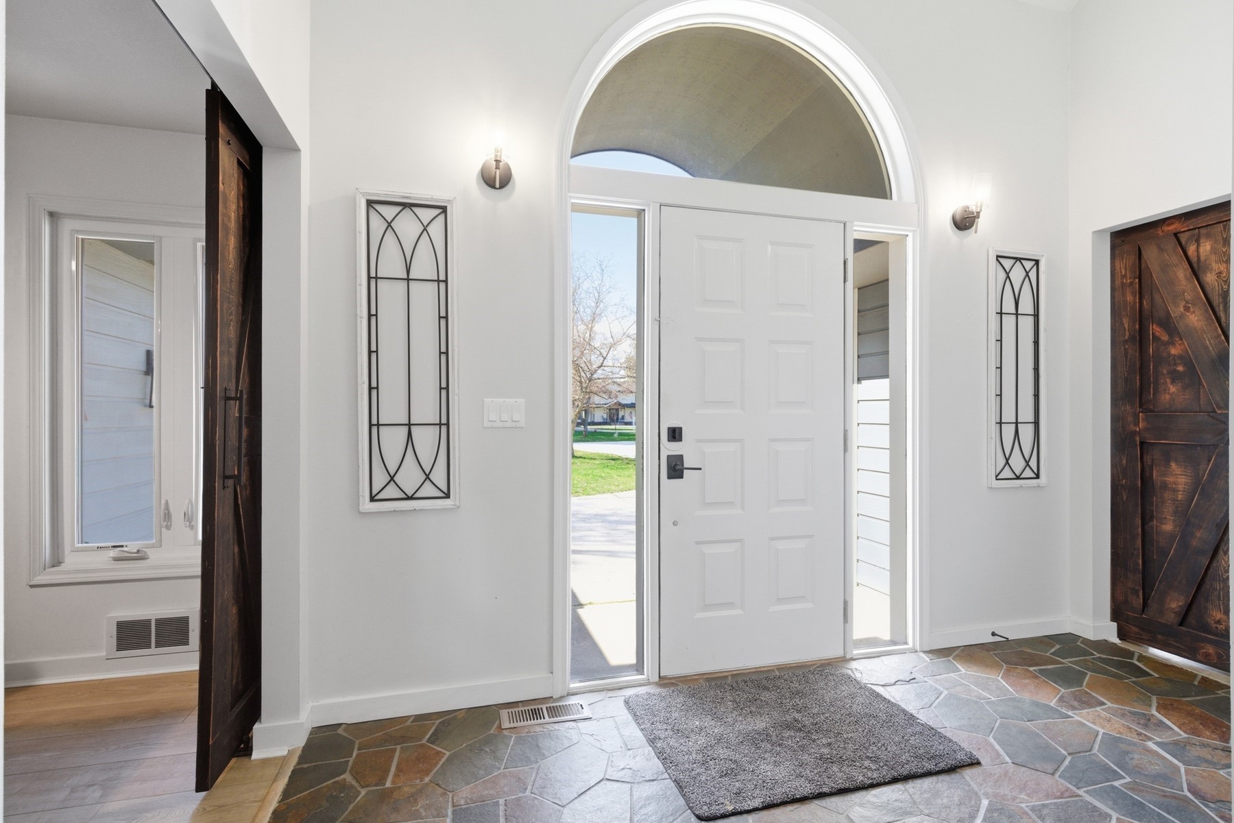  611 Ponder Point Dr - 物件實景