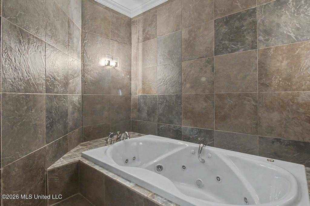 Gulfport, Mississippi, 39503, United States, 6 Bedrooms Bedrooms, ,7 BathroomsBathrooms,Residential,For Sale,2048640