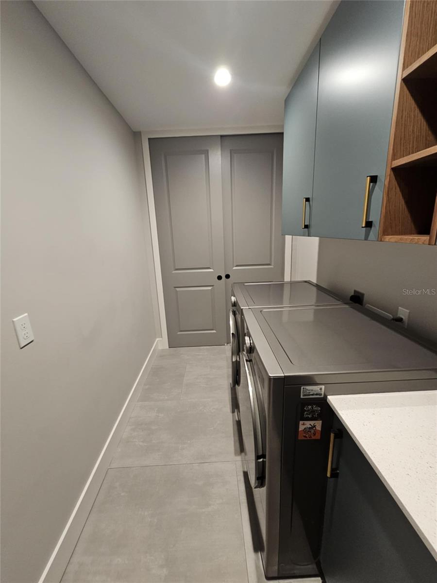ORLANDO, Florida, 32806, United States, 4 Bedrooms Bedrooms, ,3 BathroomsBathrooms,Residential,For Sale,1923466
