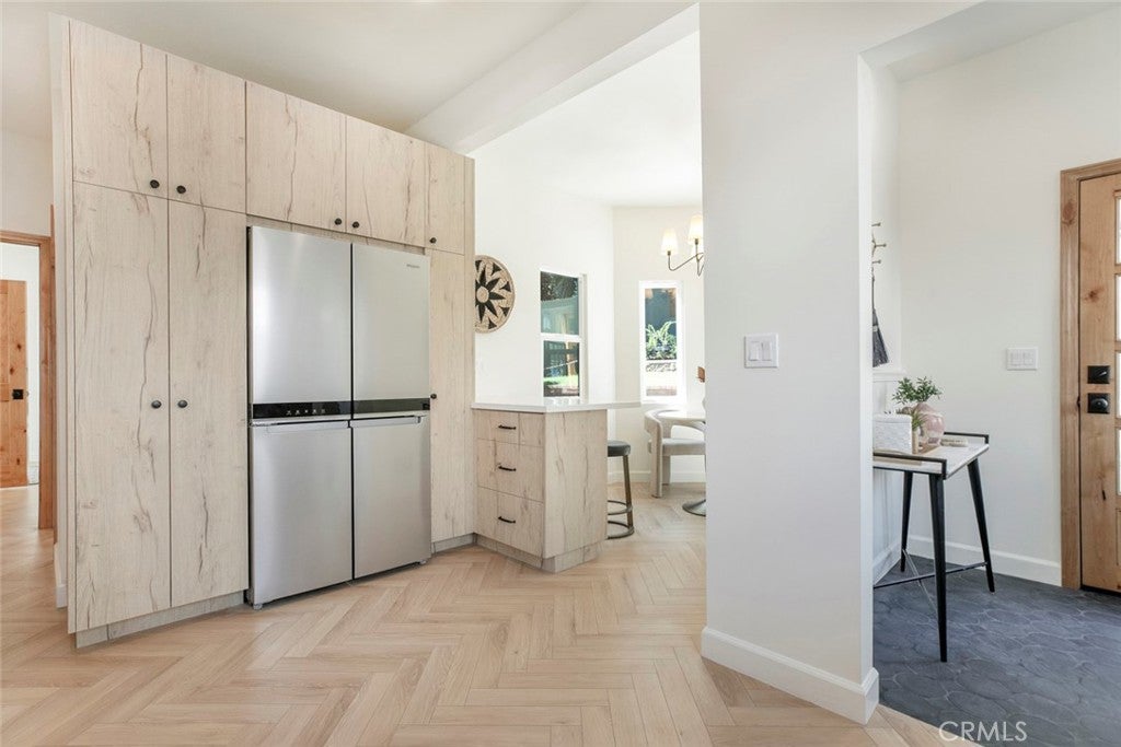 Los Angeles, California, 90027, United States, 4 Bedrooms Bedrooms, ,3 BathroomsBathrooms,Residential,For Sale,1942315