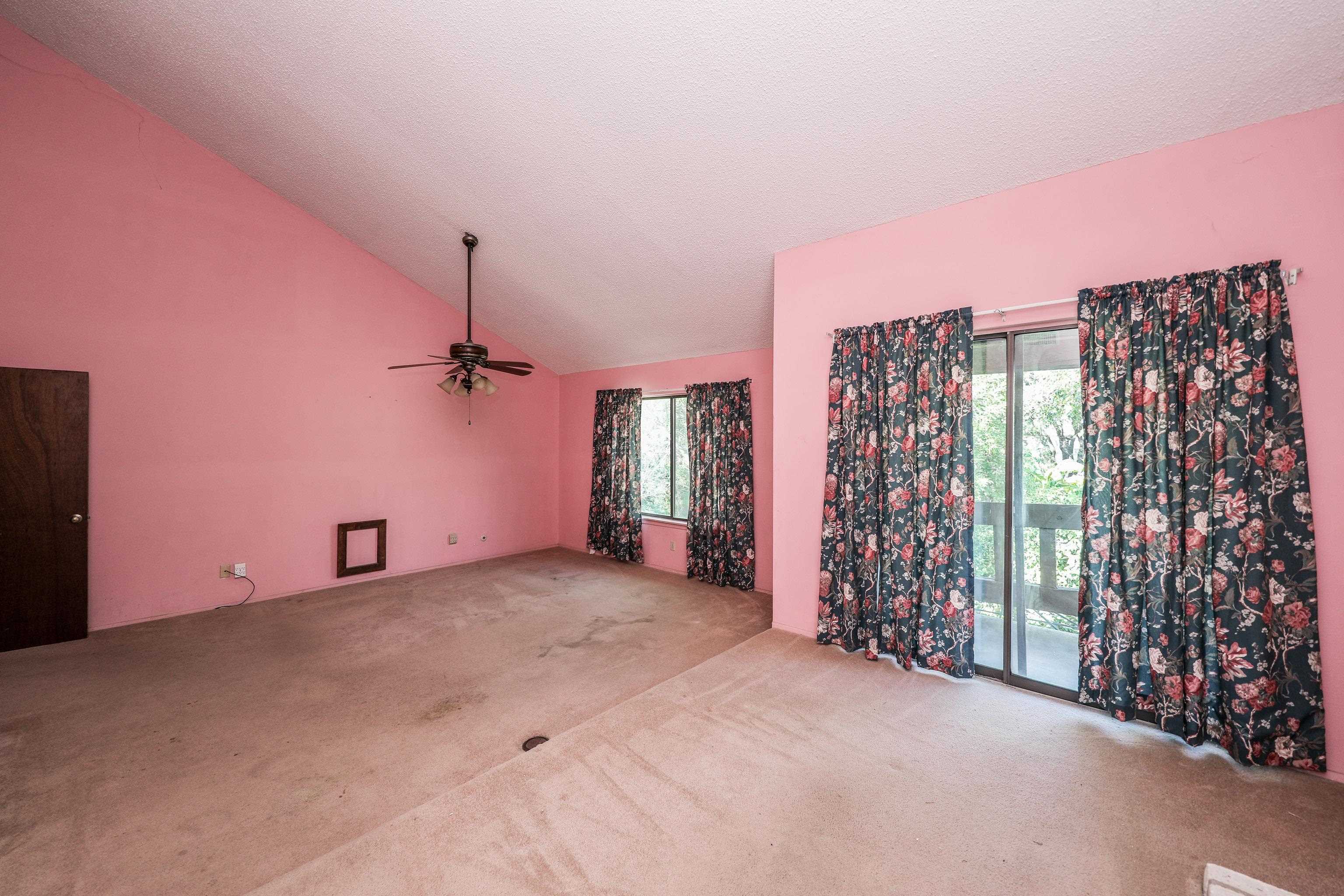 LAREDO, Texas, 78041, United States, 5 Bedrooms Bedrooms, ,3 BathroomsBathrooms,Residential,For Sale,1967607