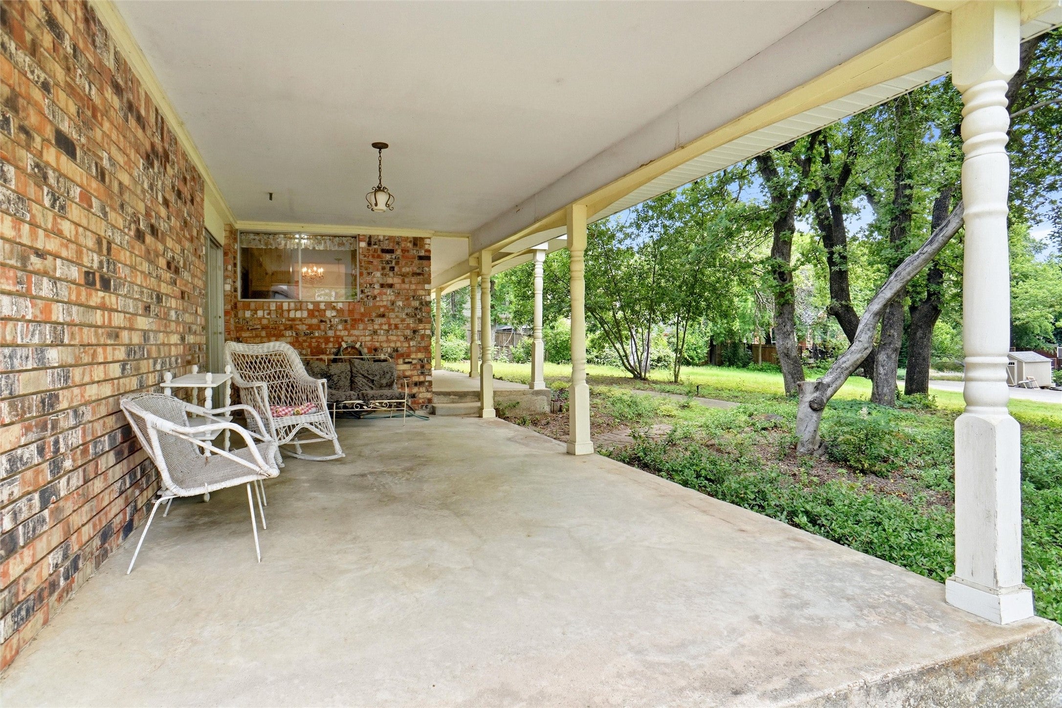 Grapevine, Texas, 76051, United States, 3 Bedrooms Bedrooms, ,2 BathroomsBathrooms,Residential,For Sale,2048071