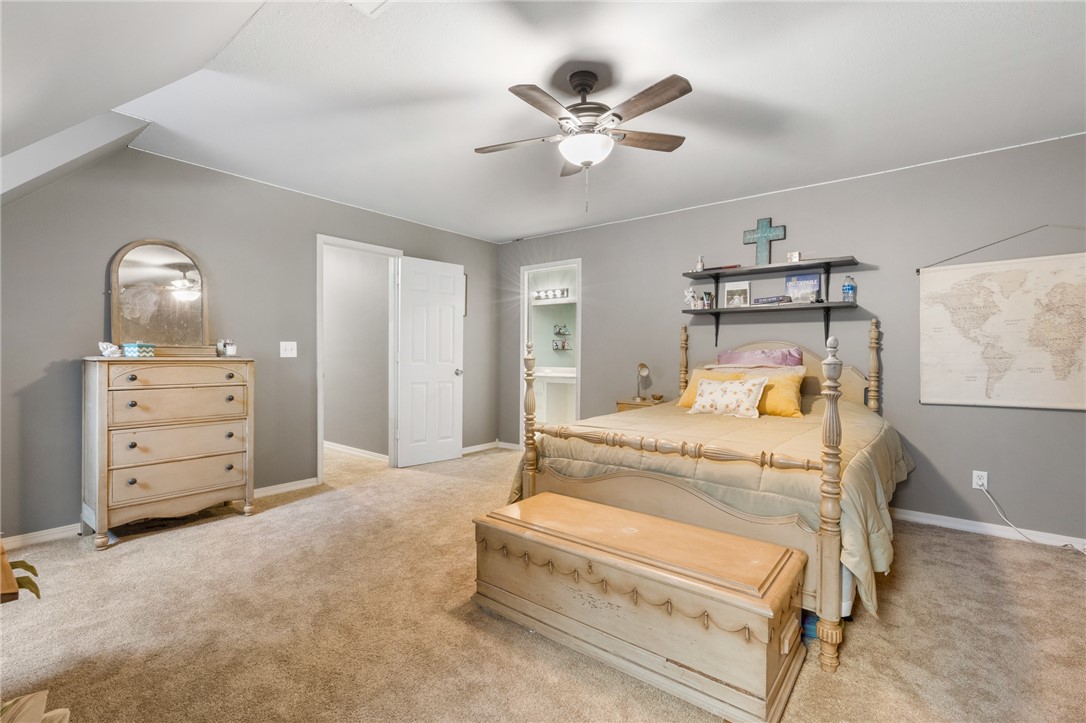 Harrison, Arkansas, 72601, United States, 5 Bedrooms Bedrooms, ,4 BathroomsBathrooms,Residential,For Sale,1934554