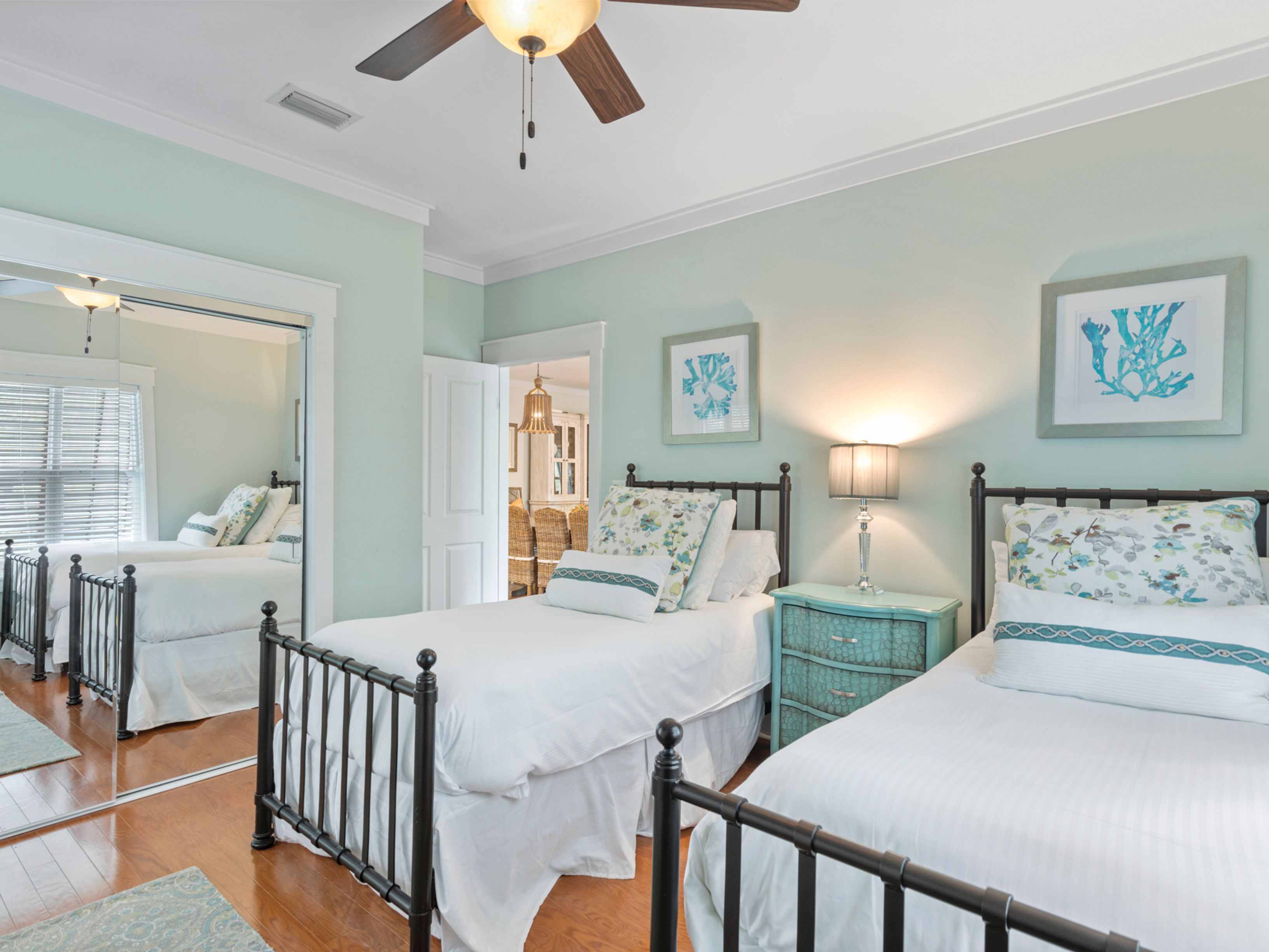  Lakefront Beach Retreat With Pool, Dock And Elevator - 物件實景