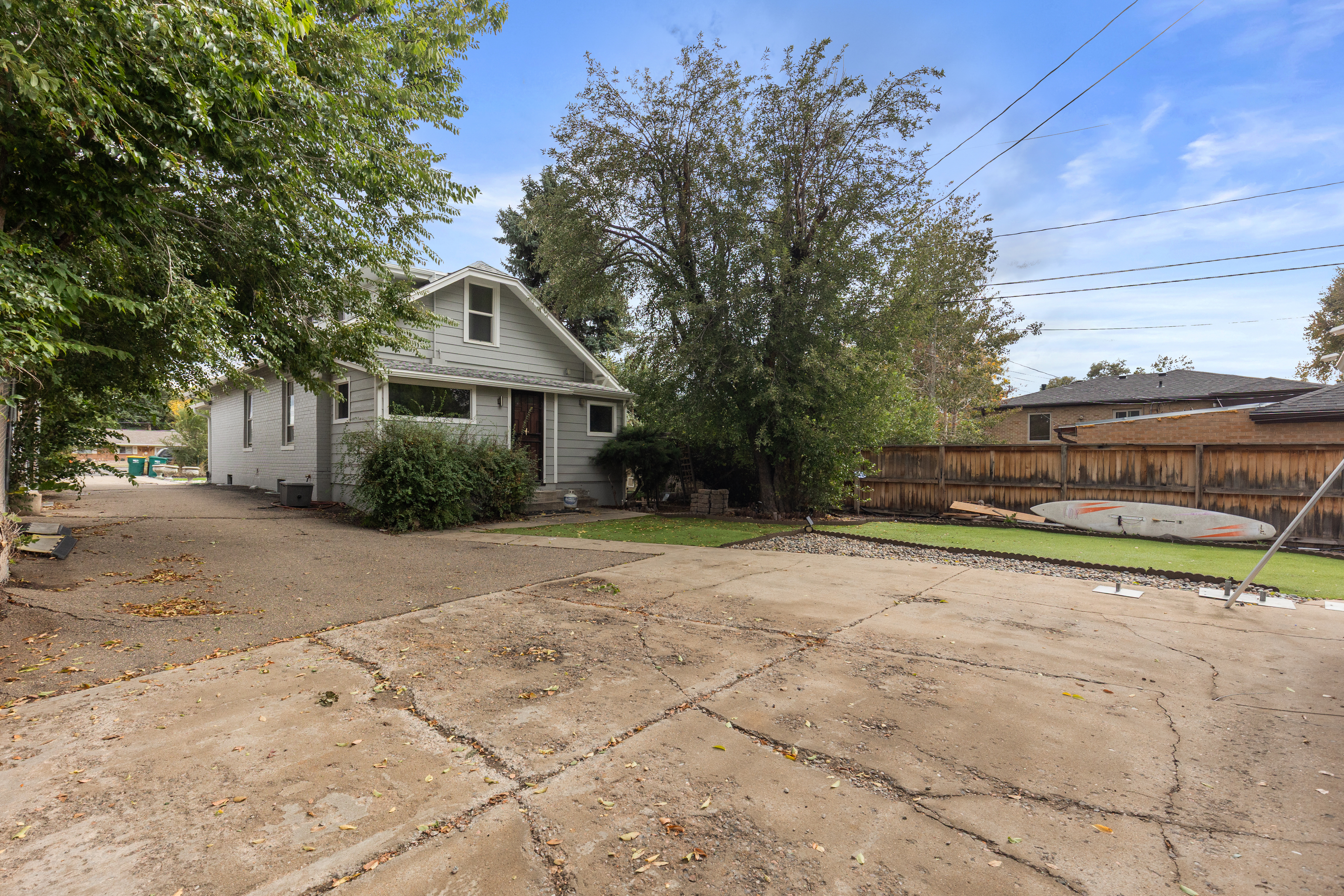  Wheat Ridge Home with Detached Garage and Flexible Upper Suite - 物件實景