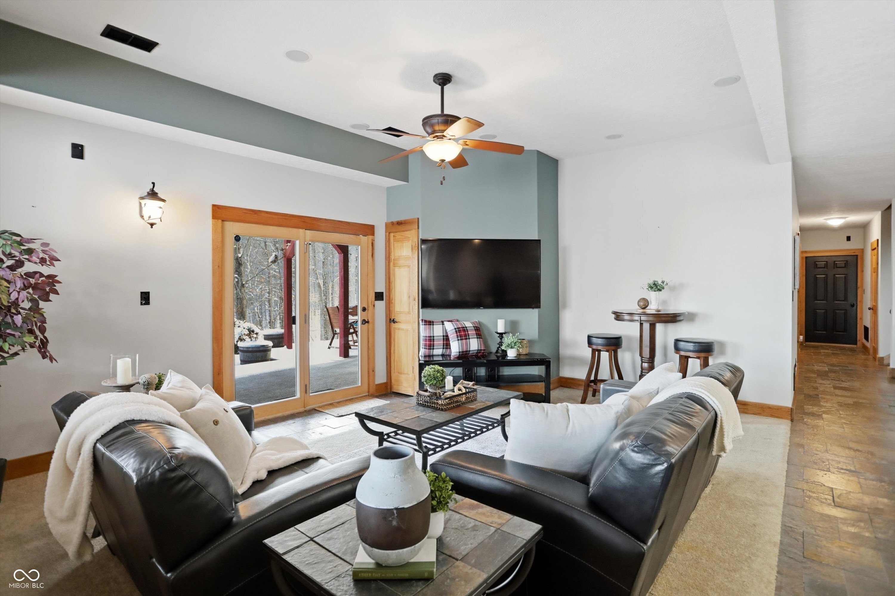 Unionville, Indiana, 47468, United States, 5 Bedrooms Bedrooms, ,5 BathroomsBathrooms,Residential,For Sale,1975333