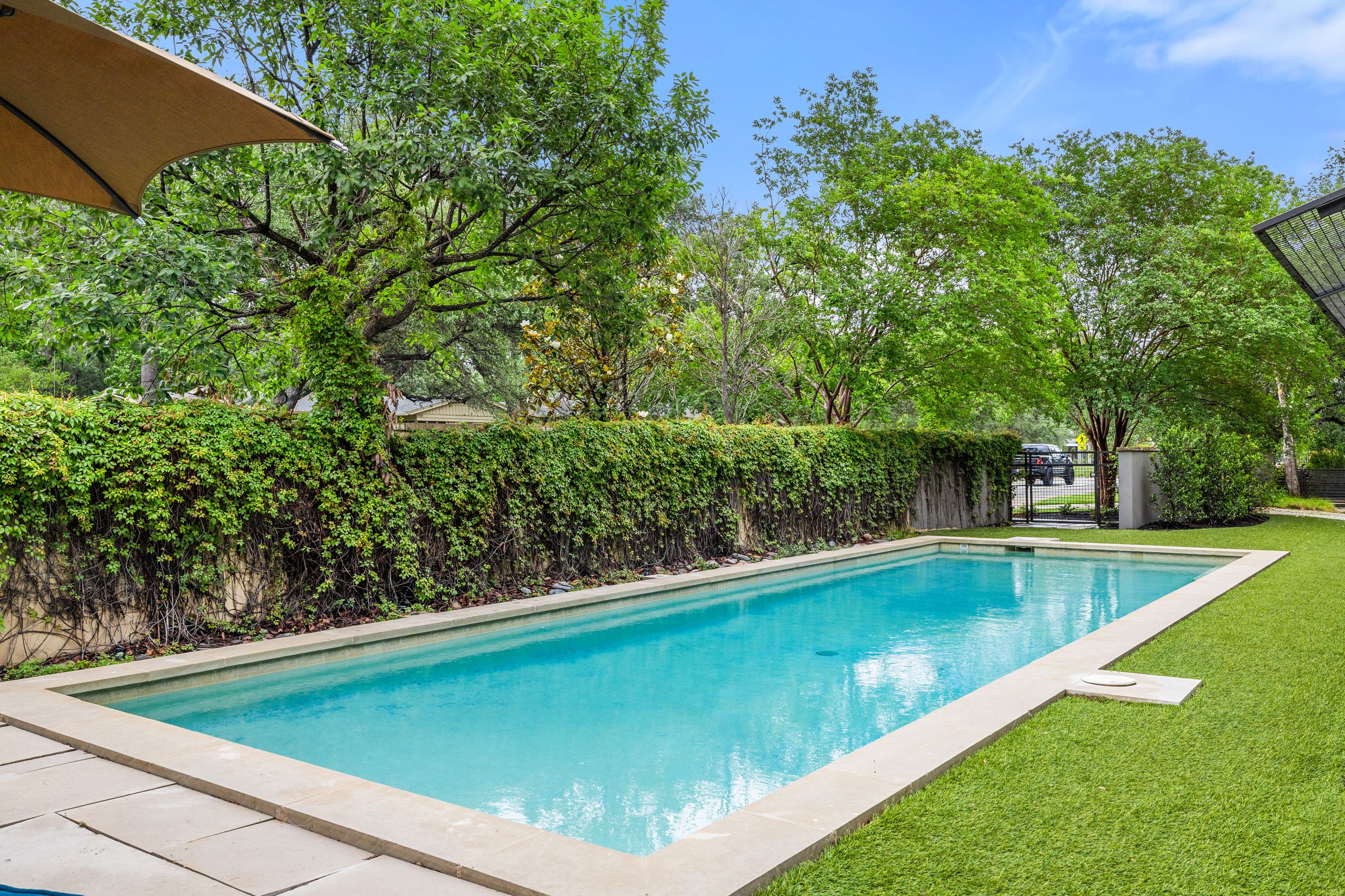  Sprawling Shoal Creek Retreat with Rare Privacy in Central Austin - 物件實景