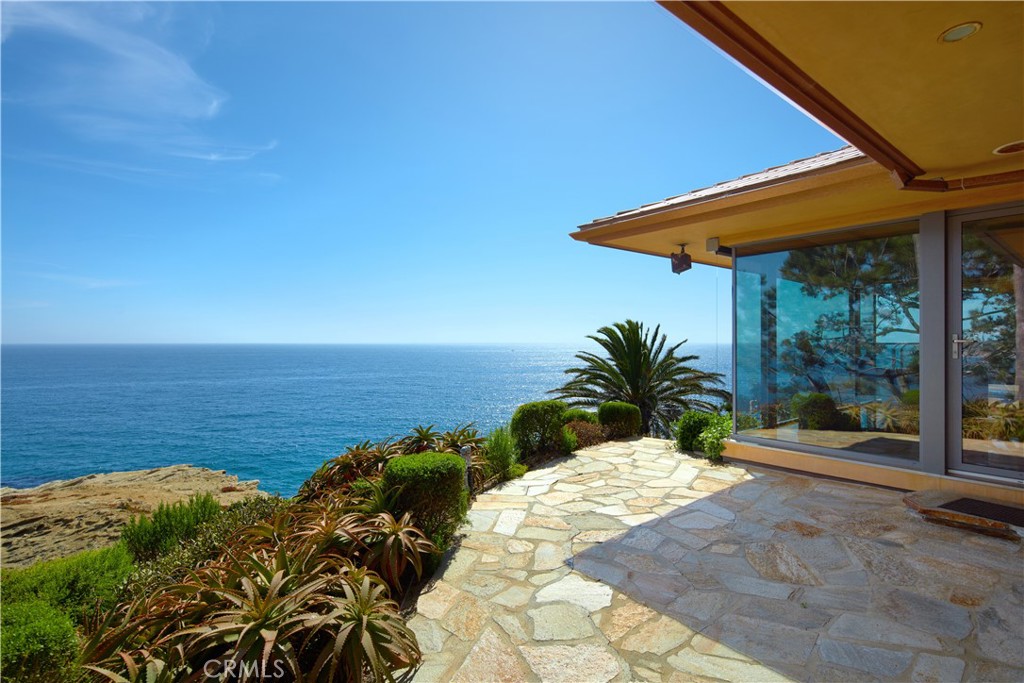 111 S La Senda Drive, Laguna Beach, California, 92651, United States, 4 Bedrooms Bedrooms, ,7 BathroomsBathrooms,Residential,For Sale,111 S La Senda Drive,1625085