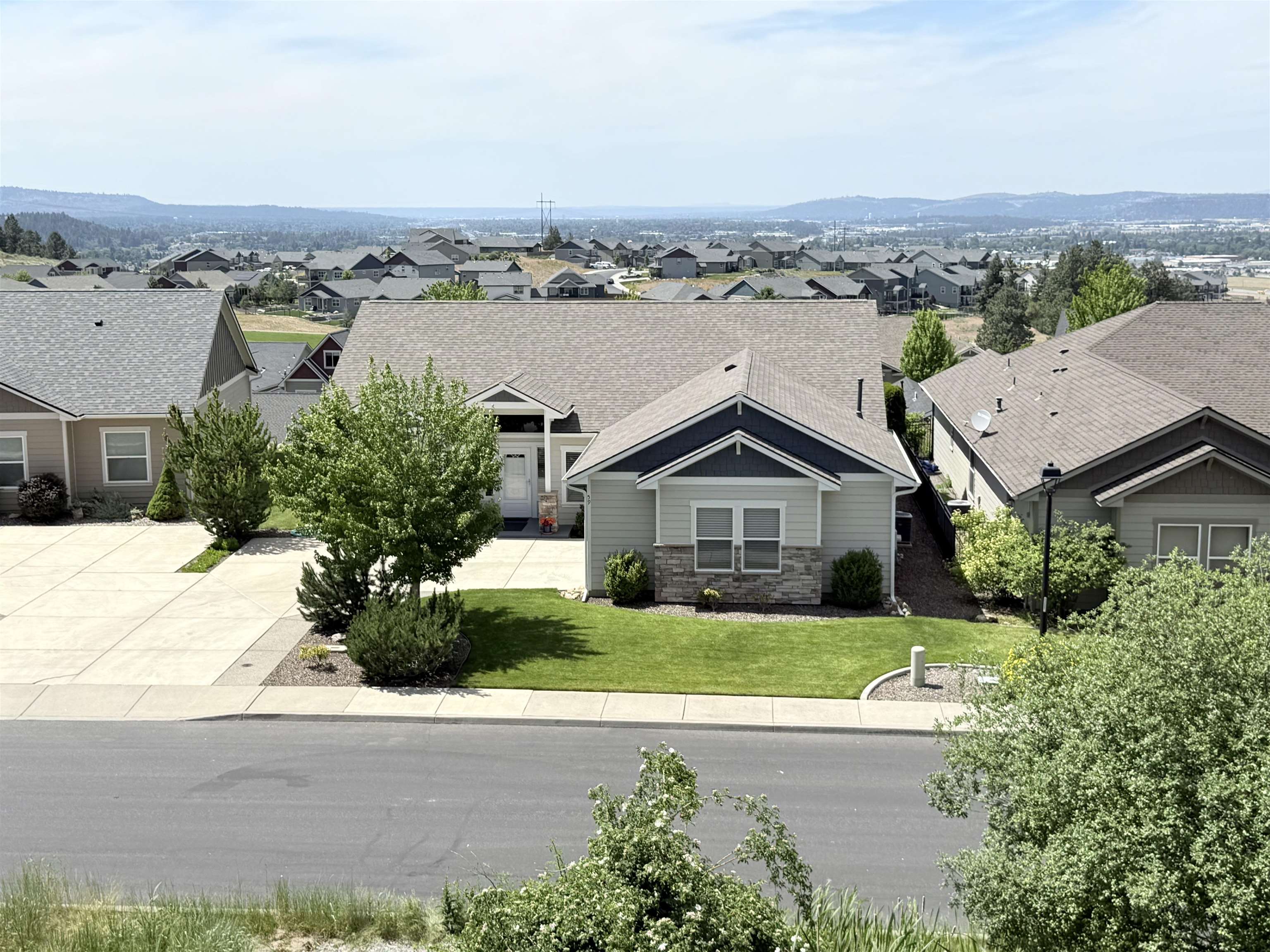 Liberty Lake, Washington, 99019, United States, 4 Bedrooms Bedrooms, ,2 BathroomsBathrooms,Residential,For Sale,1984848