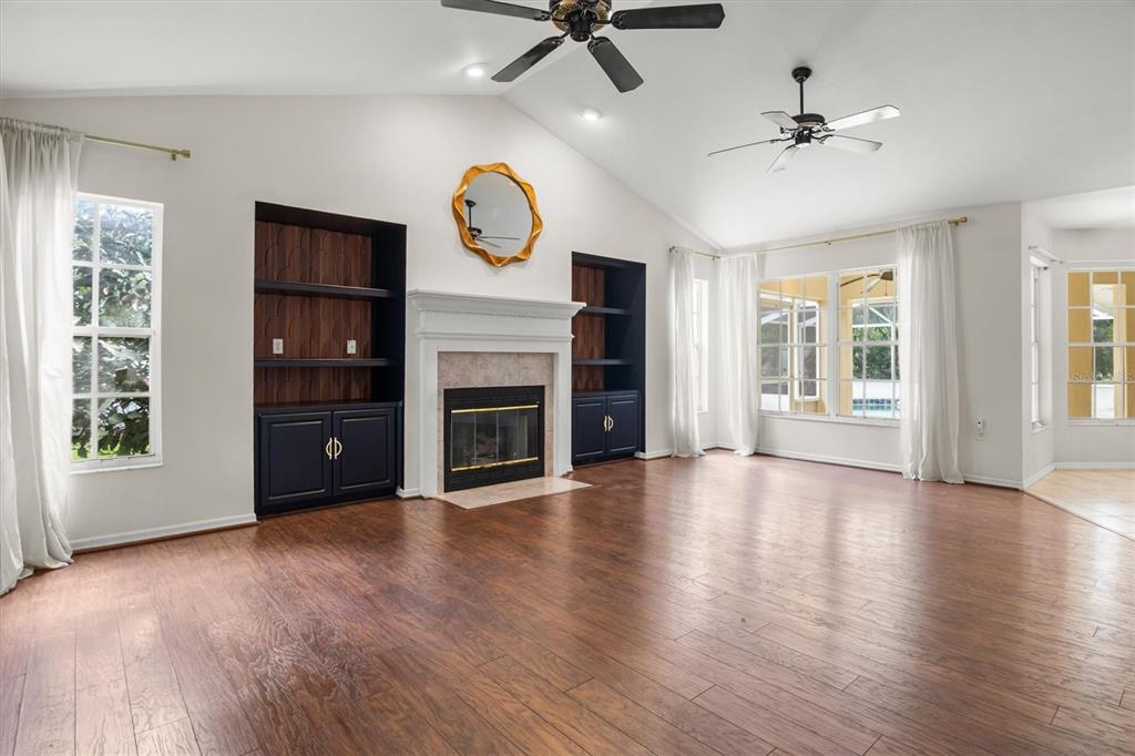 Lakeland, Florida, 33813, United States, 4 Bedrooms Bedrooms, ,4 BathroomsBathrooms,Residential,For Sale,1948005